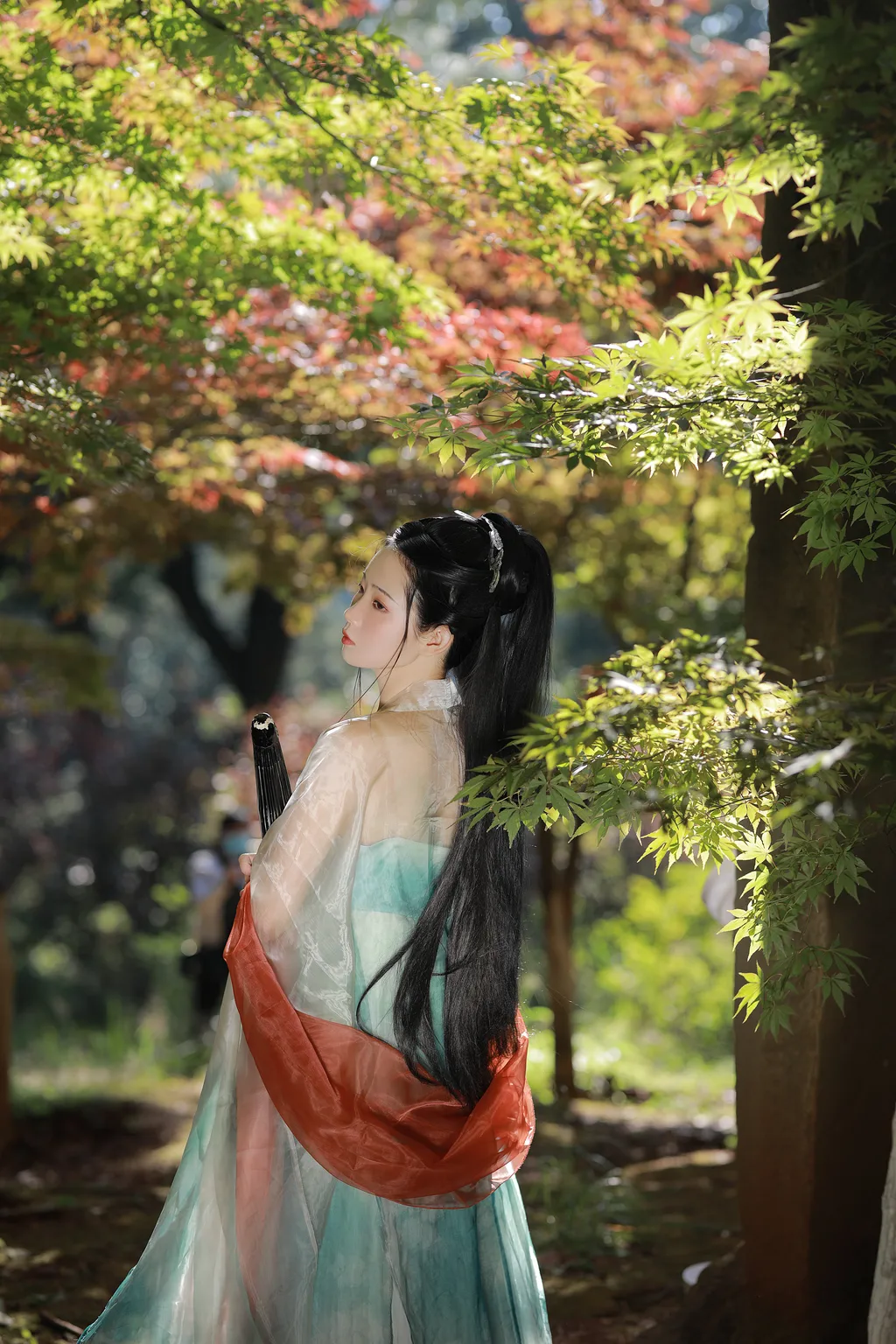 [YITUYU艺图语]2022.12.04 休言万事转头空 落花人独立[33+1P/708MB]插图1