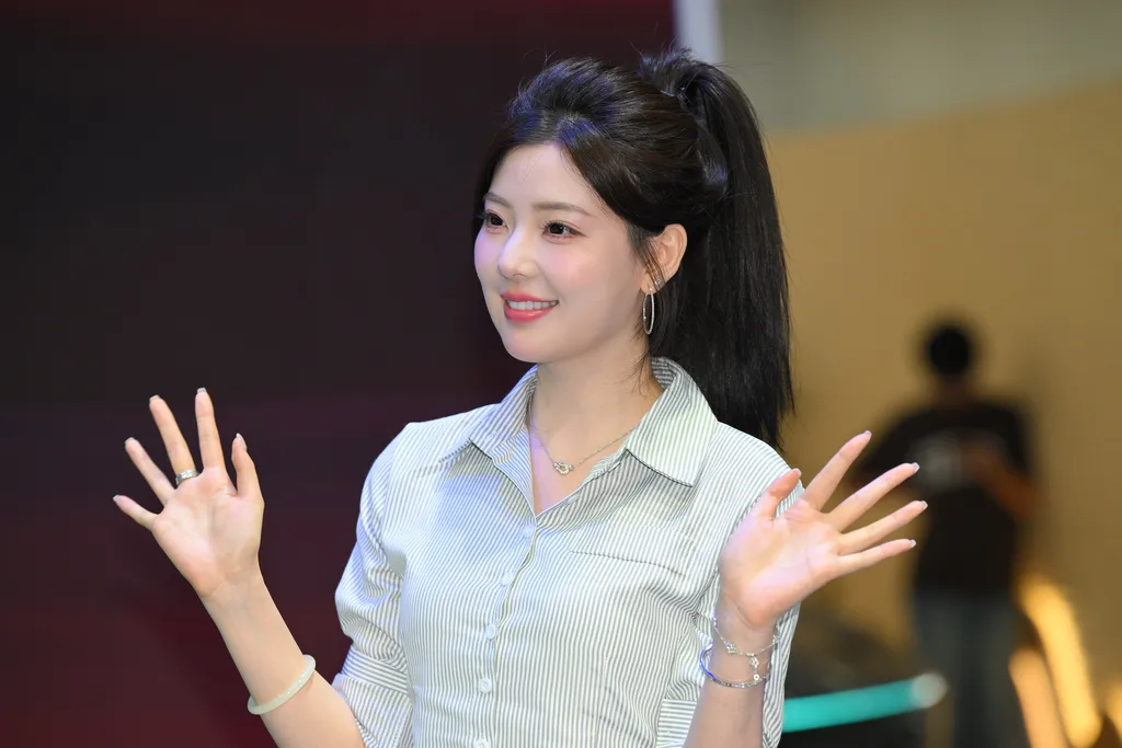 精选街拍作品 NO.6269 肤白貌美春晓[148P/417MB]插图2