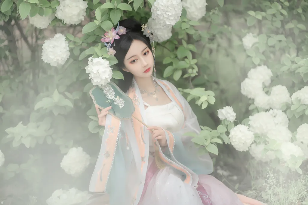 [YITUYU艺图语]2022.12.08 玉楼春 -绮罗生的小苏苏-[35+1P/292MB]插图1