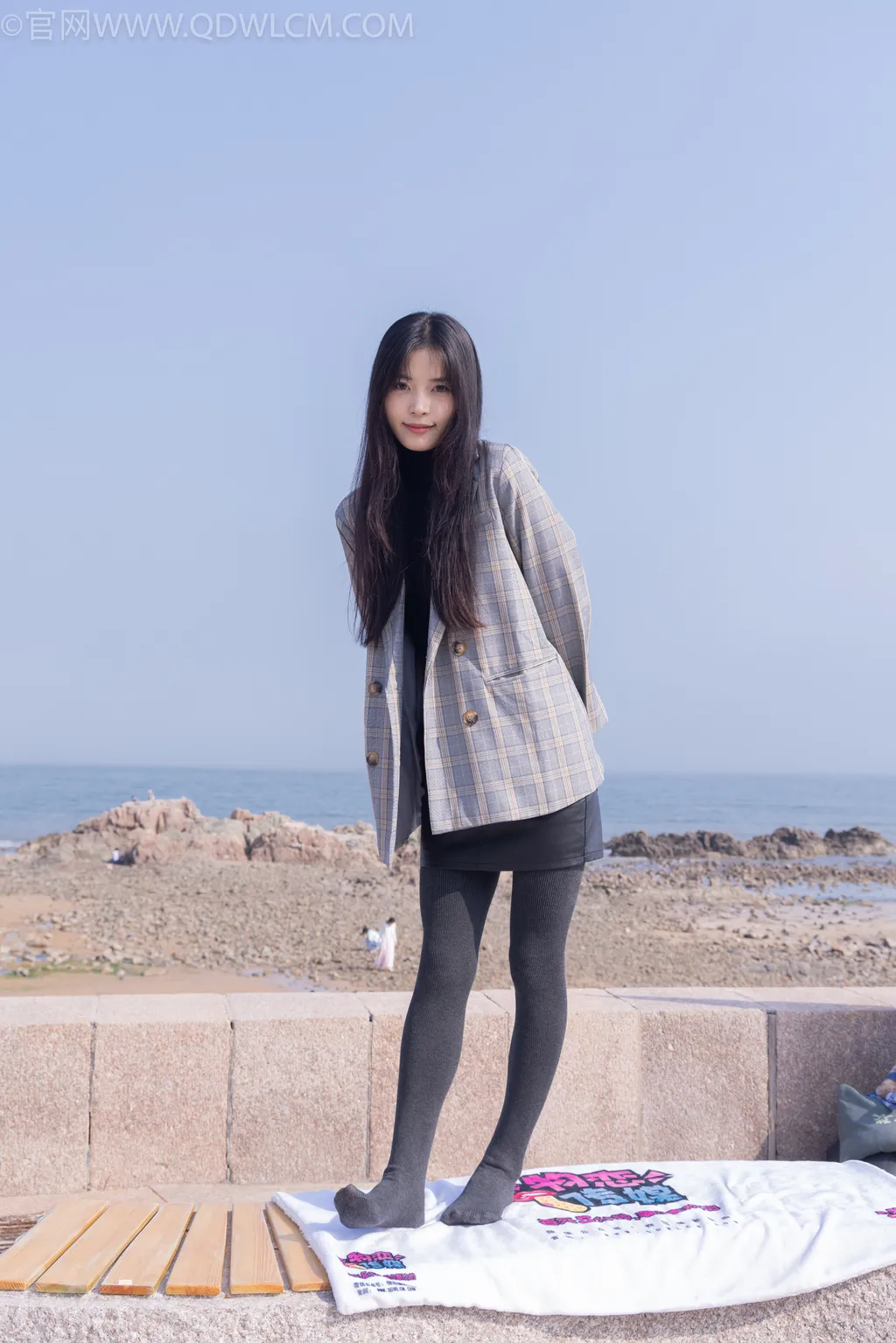 勿恋传媒 NO.2517 茯苓-高跟鞋、超厚灰连裤袜[210P/1V/6.36GB]插图2