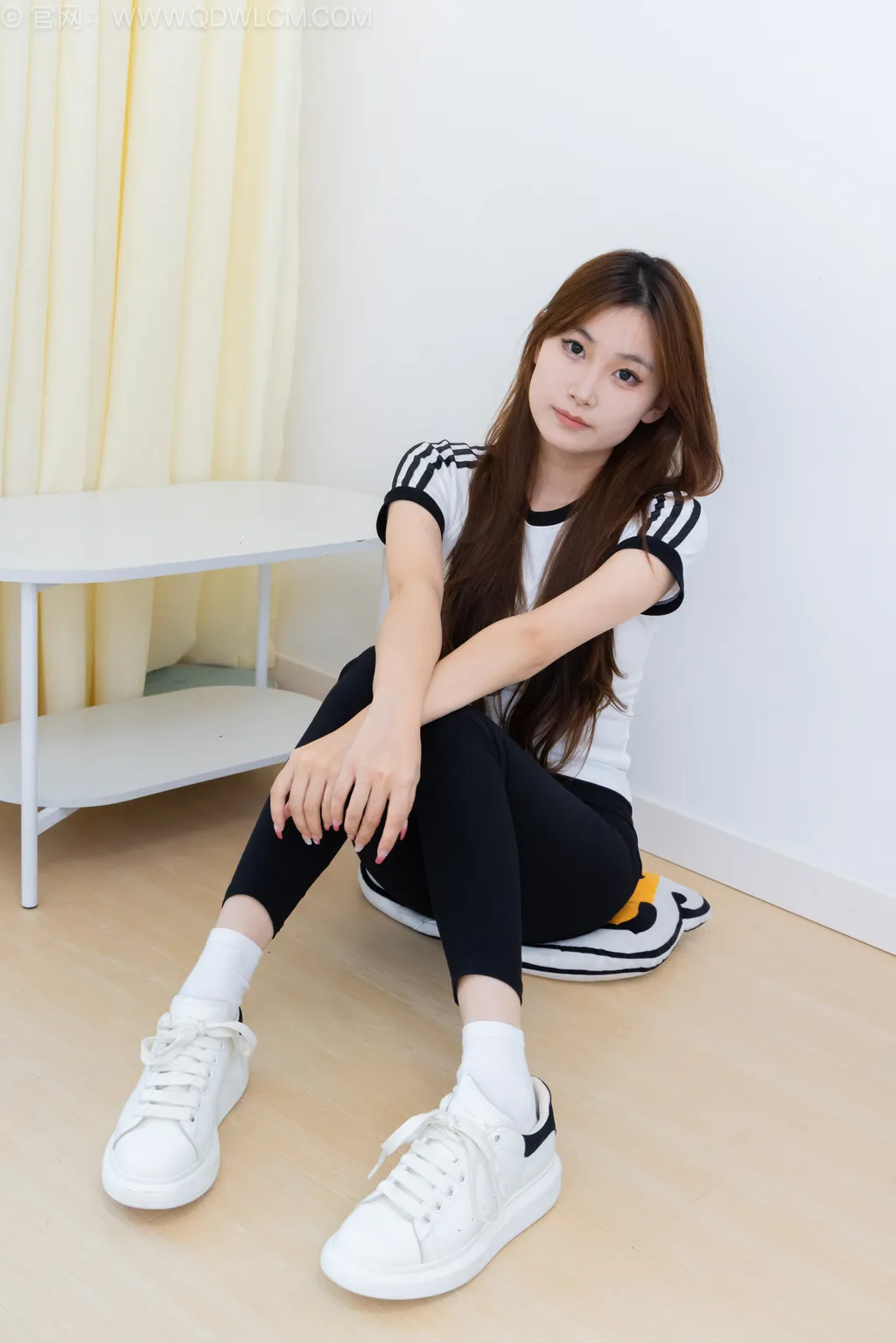 勿恋传媒 NO.2528 贝壳-板鞋、纯白棉袜[150P/1V/3.94GB]插图2