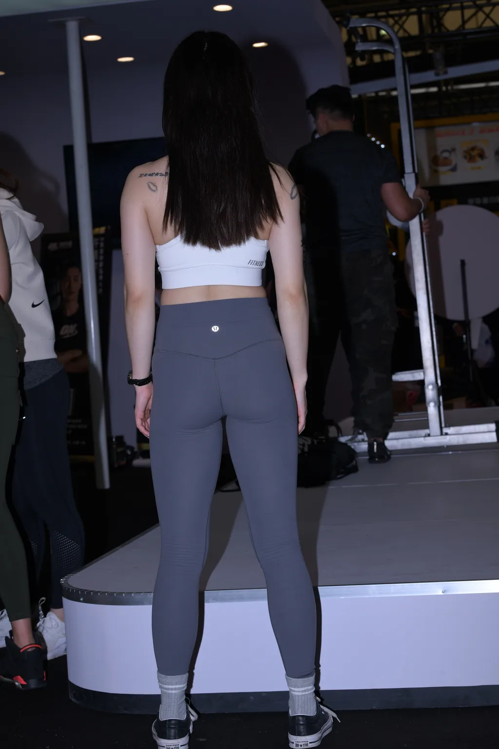 精选街拍作品 NO.6275 灰色瑜伽运动装[202P/433MB]插图3