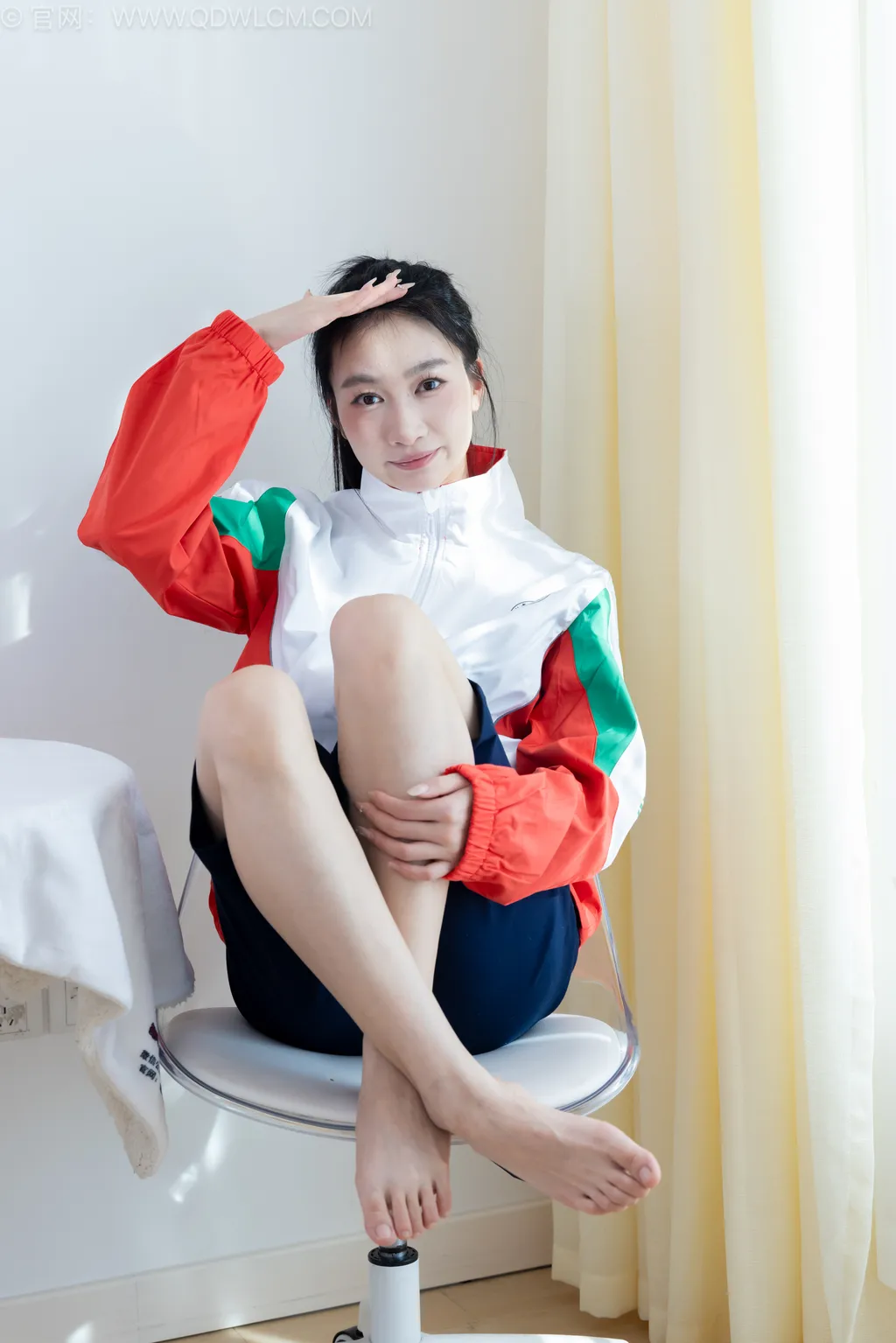 勿恋传媒 NO.2525 小影-高跟凉鞋、薄黑丝、裸足[168P/1V/3.73GB]插图3