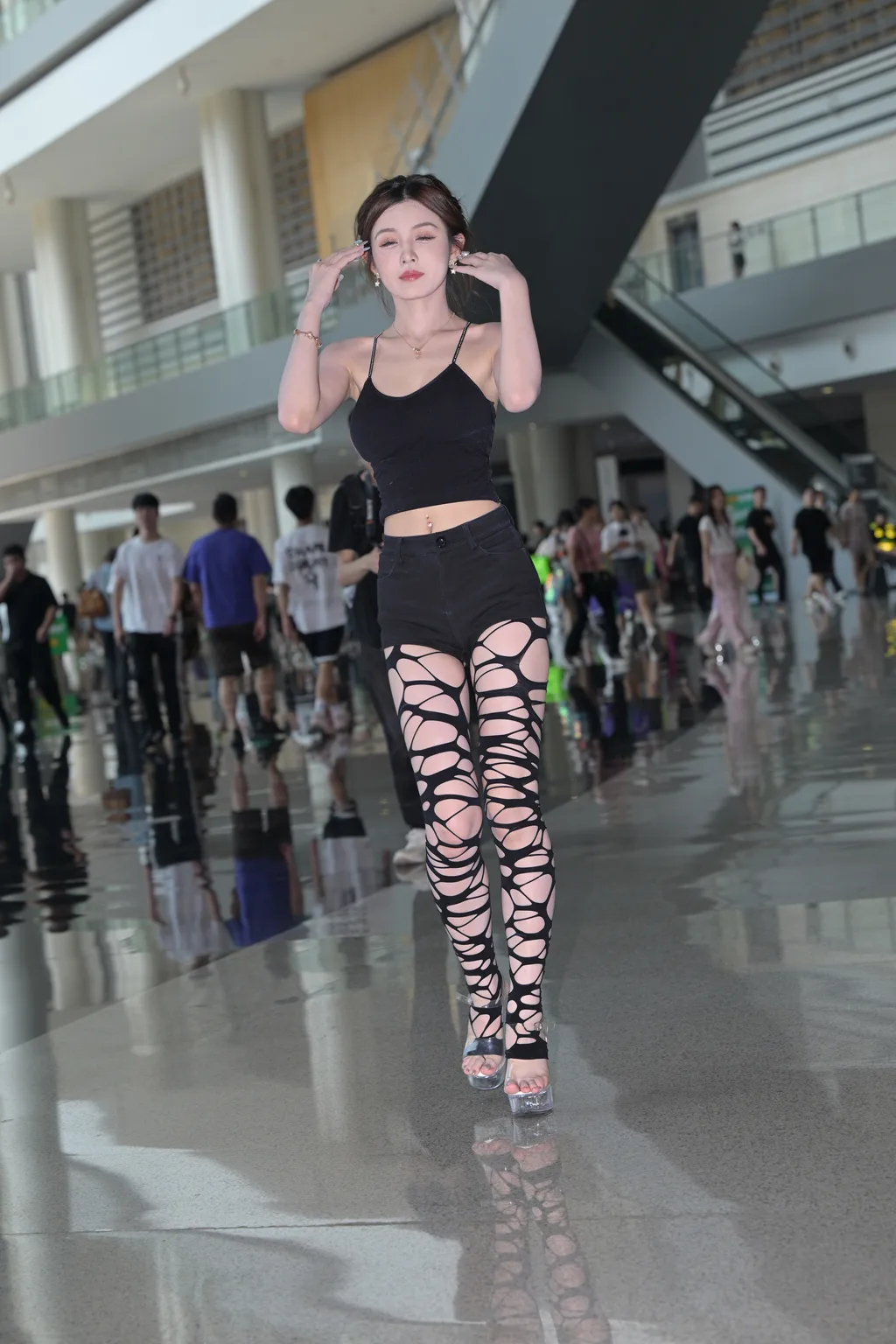 精选街拍作品 NO.6331 美腿姓感小雯[163P/381MB]插图