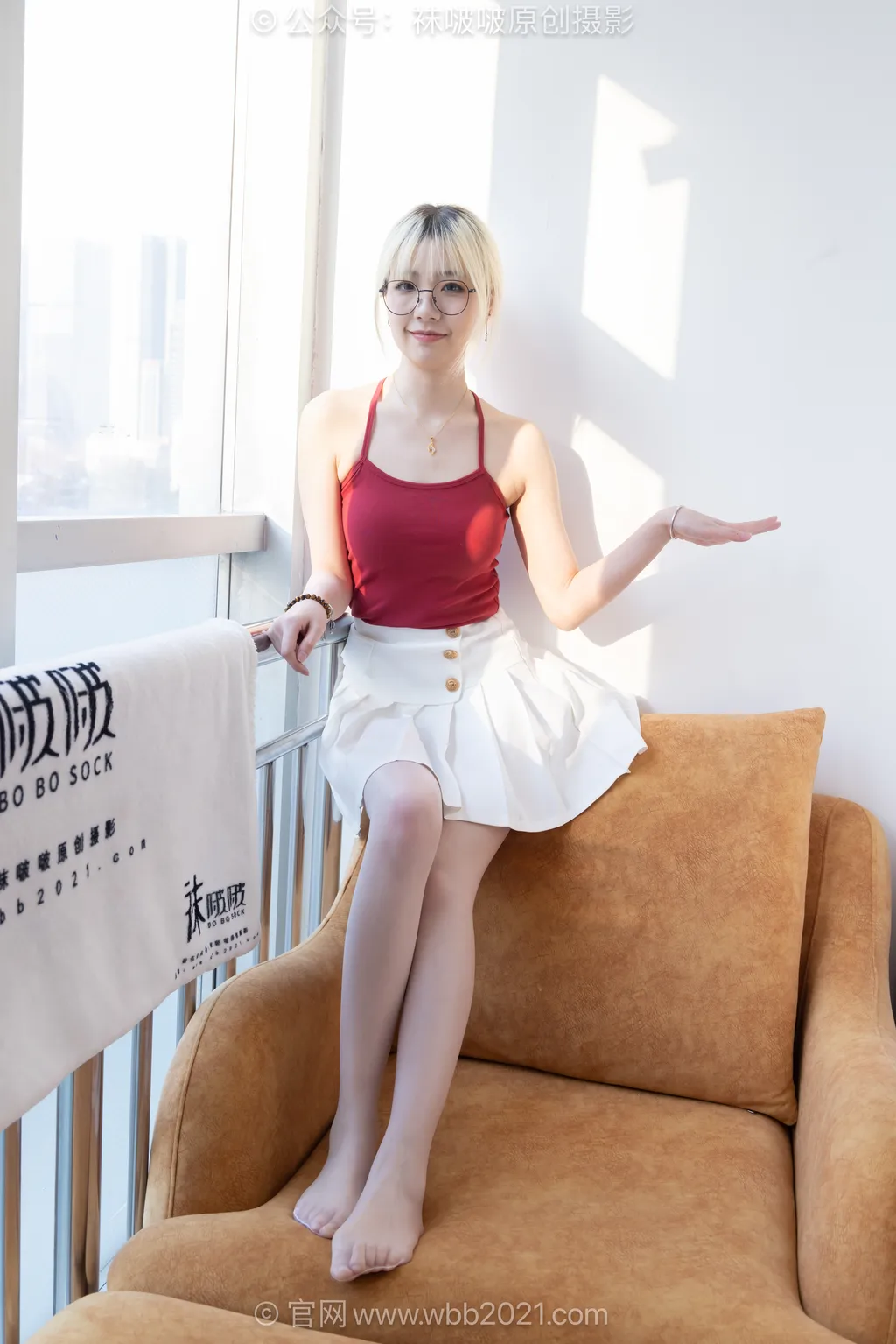 [BoBoSocks袜啵啵]NO.612 小甜豆-高跟鞋、油亮薄白丝[150P/1V/5.44GB]插图