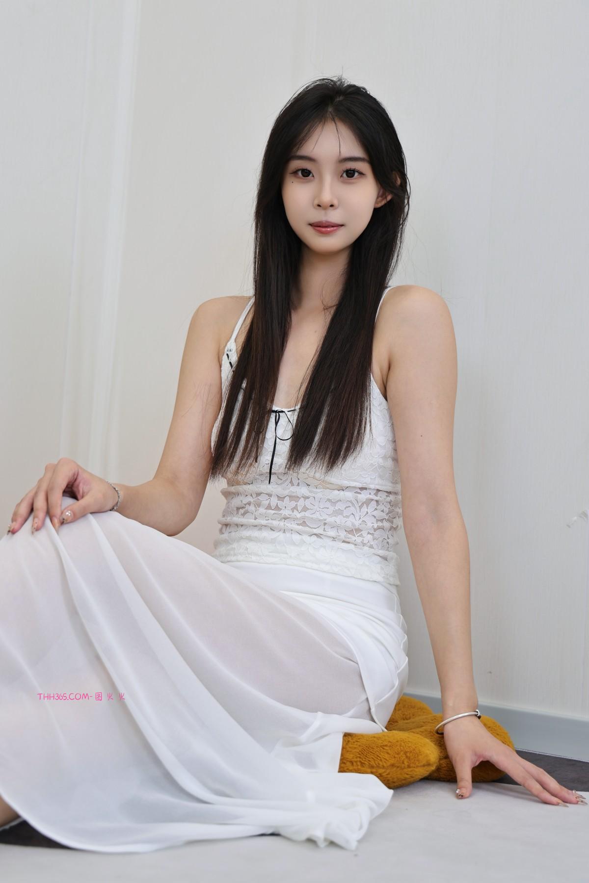 绮梦摄影 366期 小然 无印珍藏版 [330P/1V/8.2G]插图3