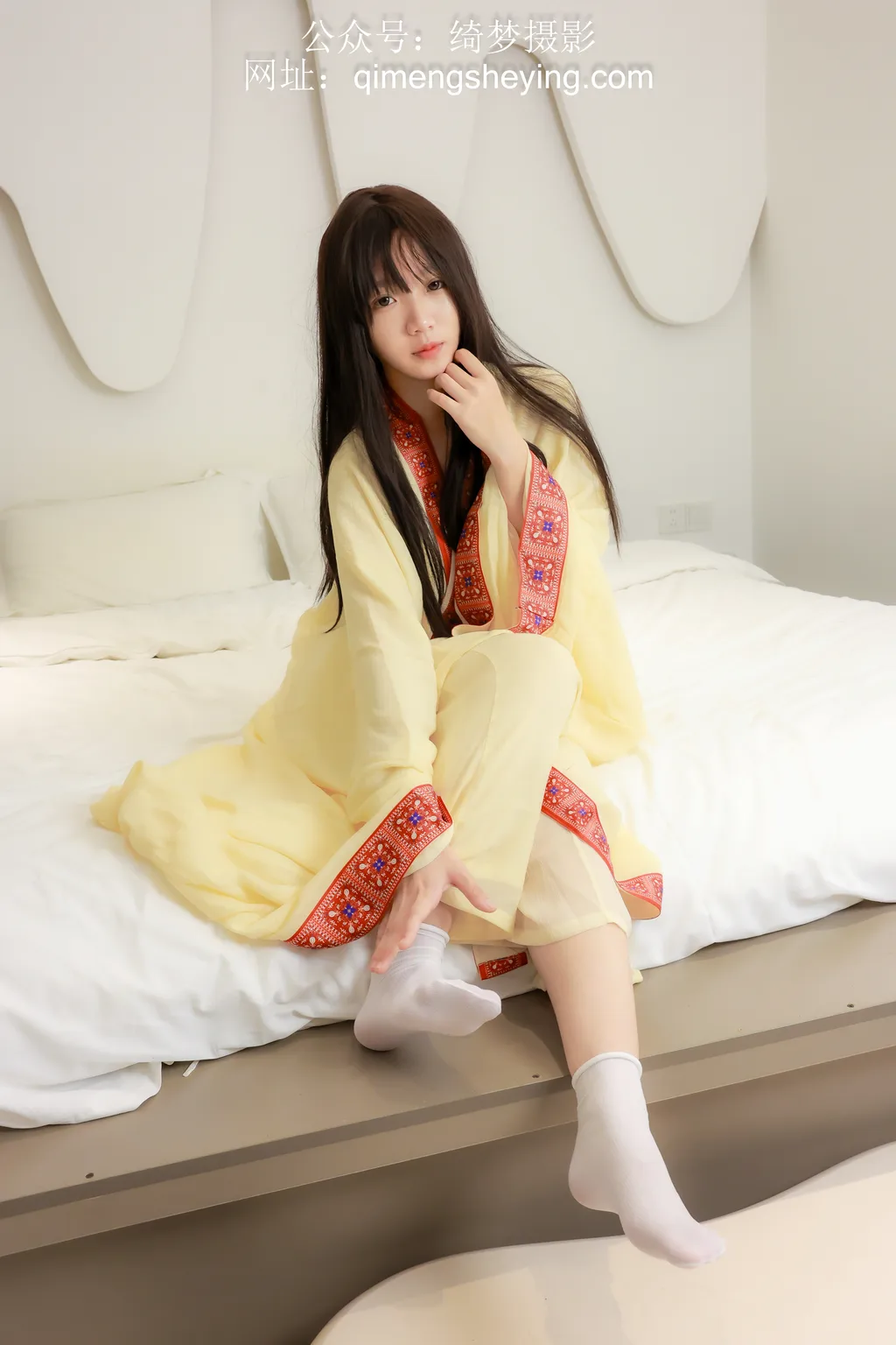 绮梦摄影 061期汉服白袜带花絮视频 [163P/1V/7.92G]插图3