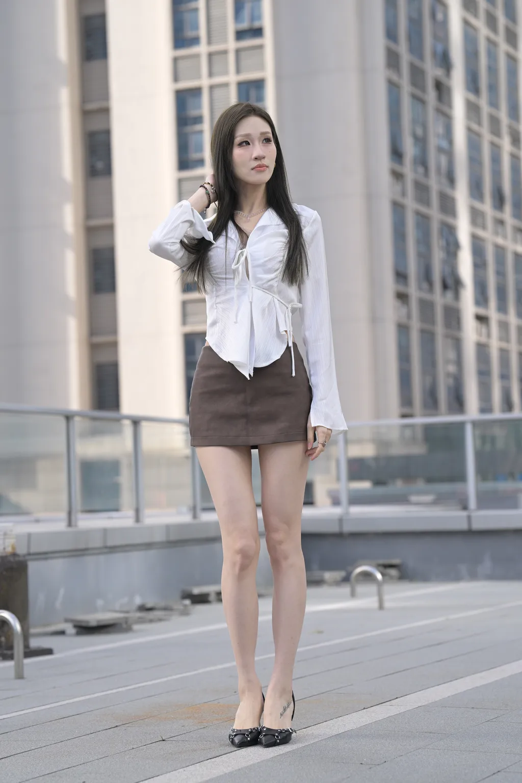 精选街拍作品 NO.6281 不吃鸡蛋街拍作品 – 月亮与六便士[1080P/2.40GB]插图