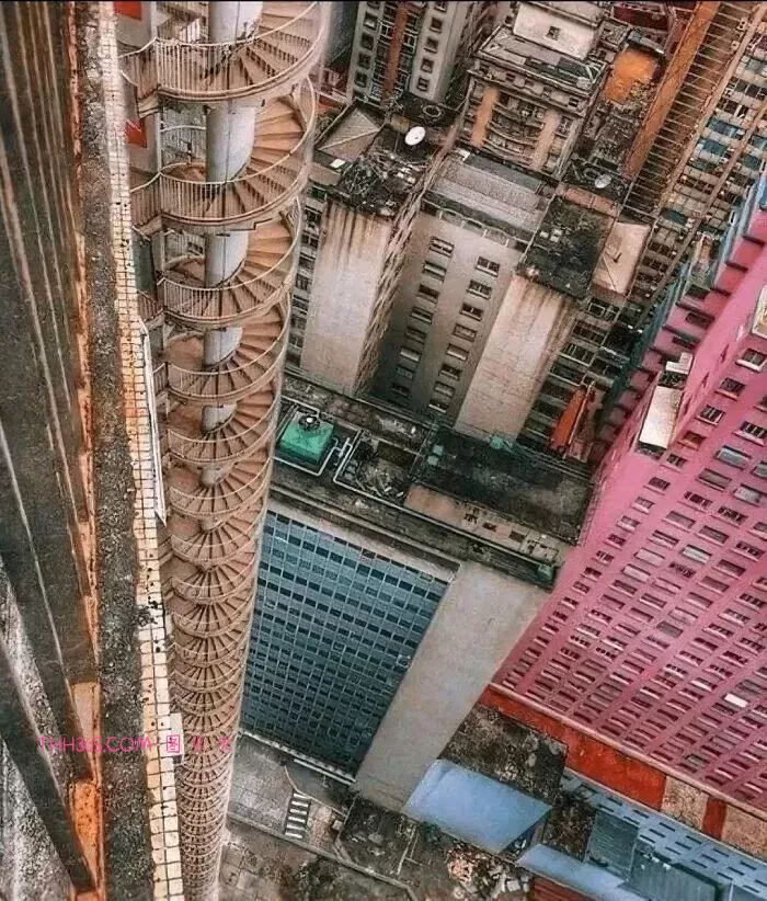 这18个巨物你见过吗？从火星峡谷到海上巨船，每个都很大插图6