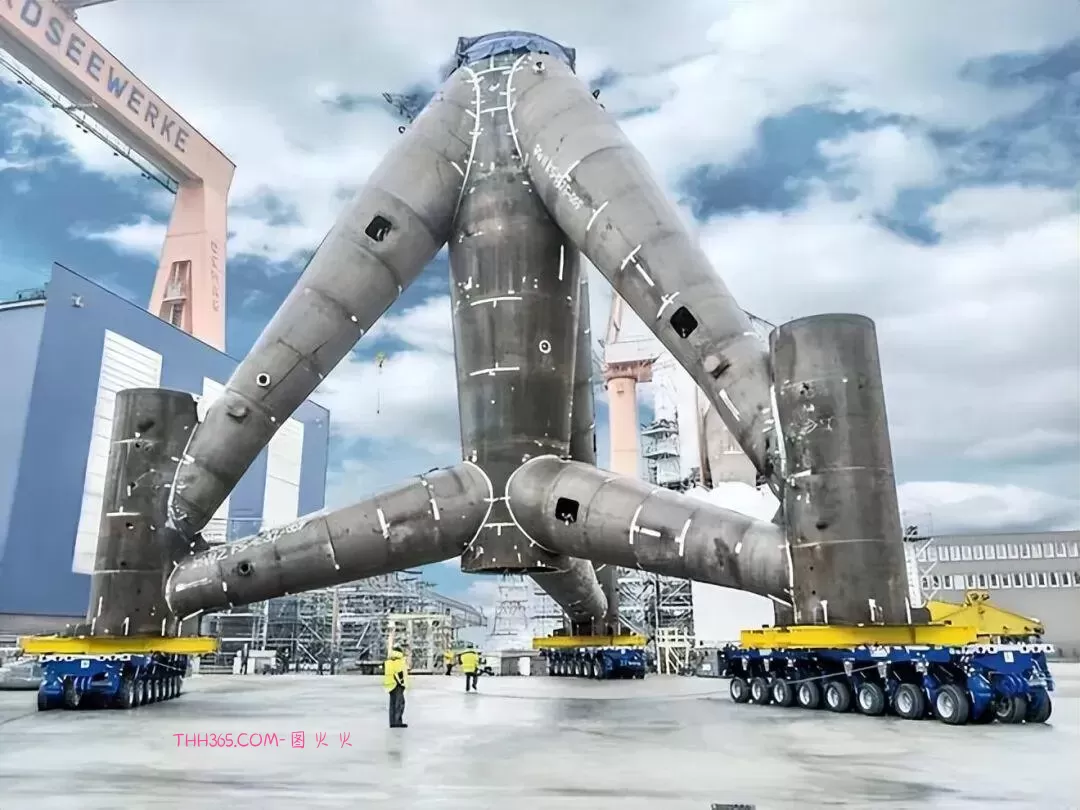 这18个巨物你见过吗？从火星峡谷到海上巨船，每个都很大插图17