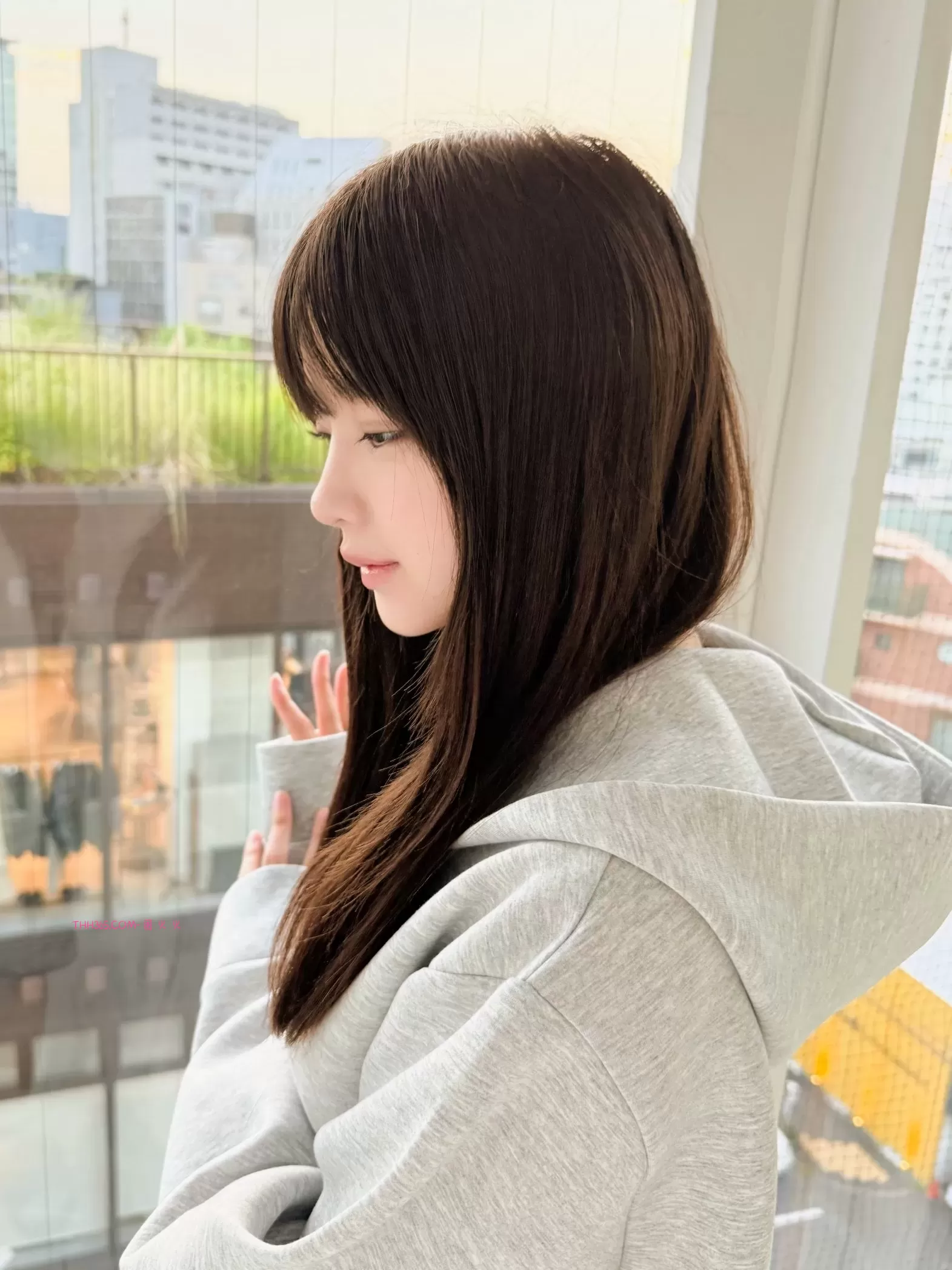 石川澪“人气师妹”重磅亮相！井上もも 不仅担纲 Moodyz ” 2026 开路先锋”，个人 X 个迅速突破 “万人追踪”插图1