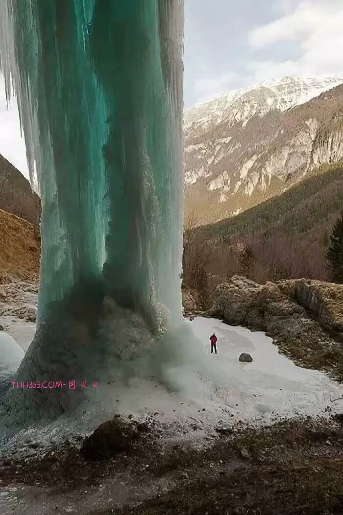 这18个巨物你见过吗？从火星峡谷到海上巨船，每个都很大插图5