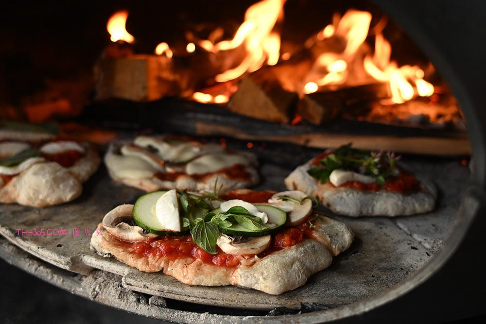 老友饭局实拍:尼康Z6Ⅲ定格觥筹交错的温暖插图1 老友饭局实拍:尼康Z6Ⅲ定格觥筹交错的温暖插图1