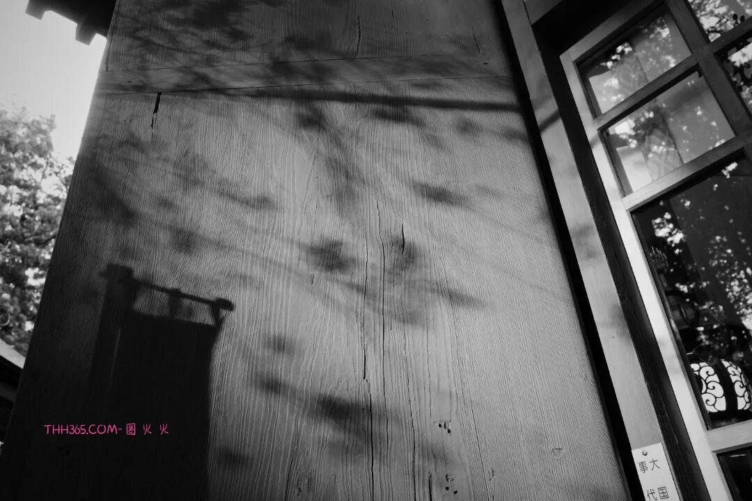 12999元!理光发布GR IV Monochrome纯黑白相机插图10 12999元!理光发布GR IV Monochrome纯黑白相机插图10