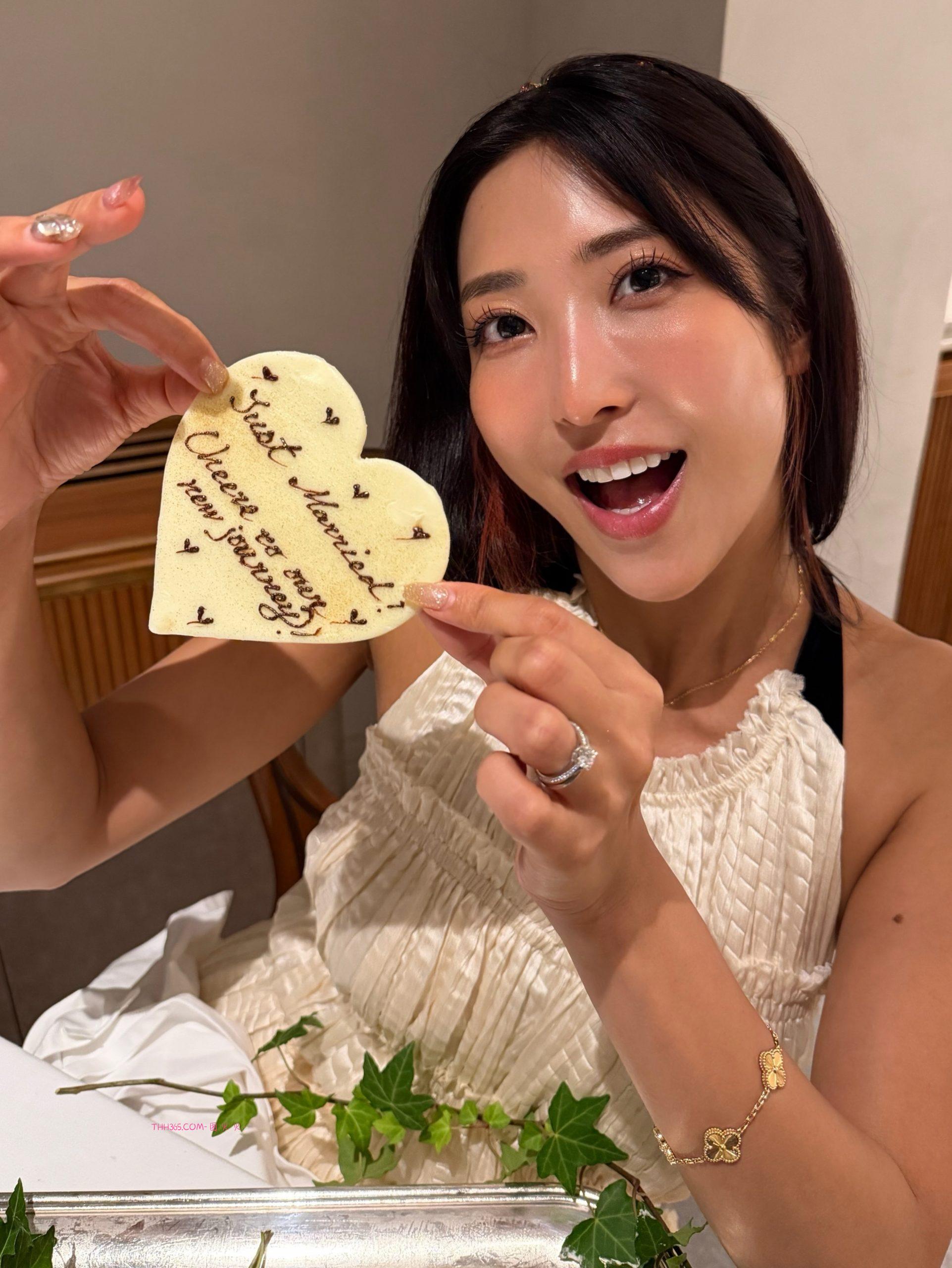 无预警官宣“结婚喜讯”！水川スミレ幸福揭露「甜蜜婚纱照」，迅速令“两万粉丝” 按赞祝福：白头偕老插图3