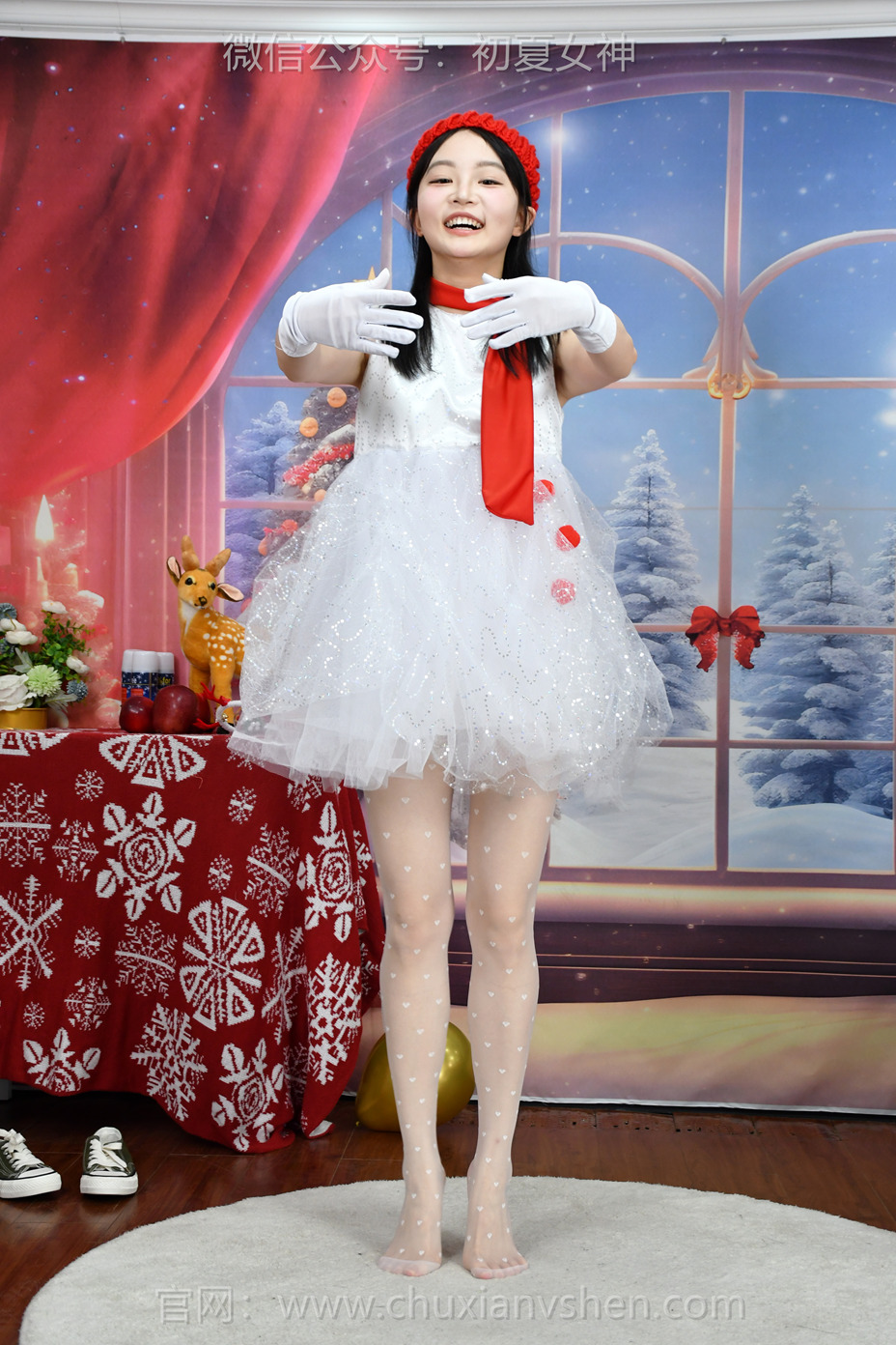 初夏女神721期[140P/1V/6.94G]插图1