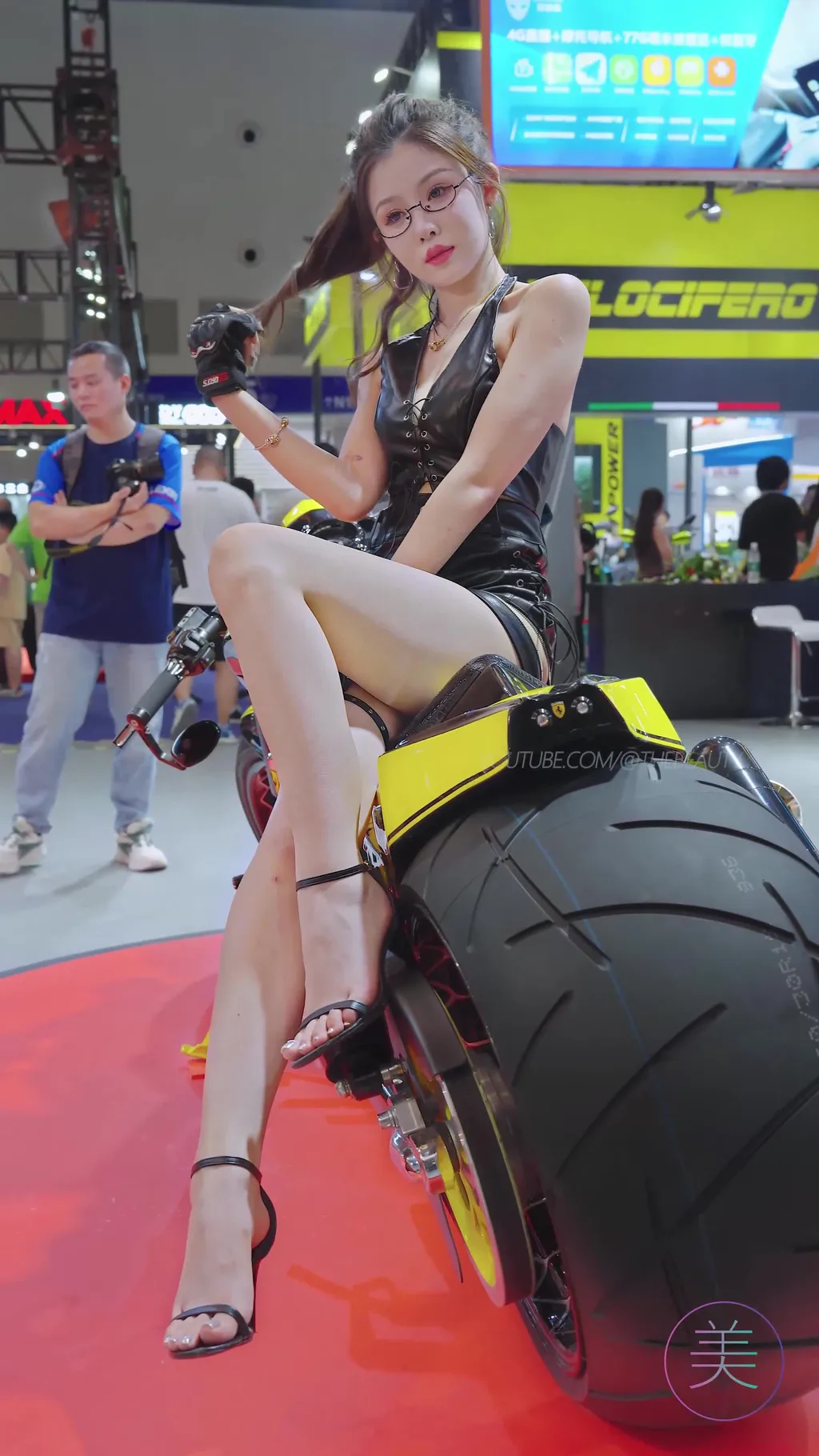 NO.1611 2024 重庆摩博会机车展 Racing Model LOOKBOOK 42[1V/268MB]插图1