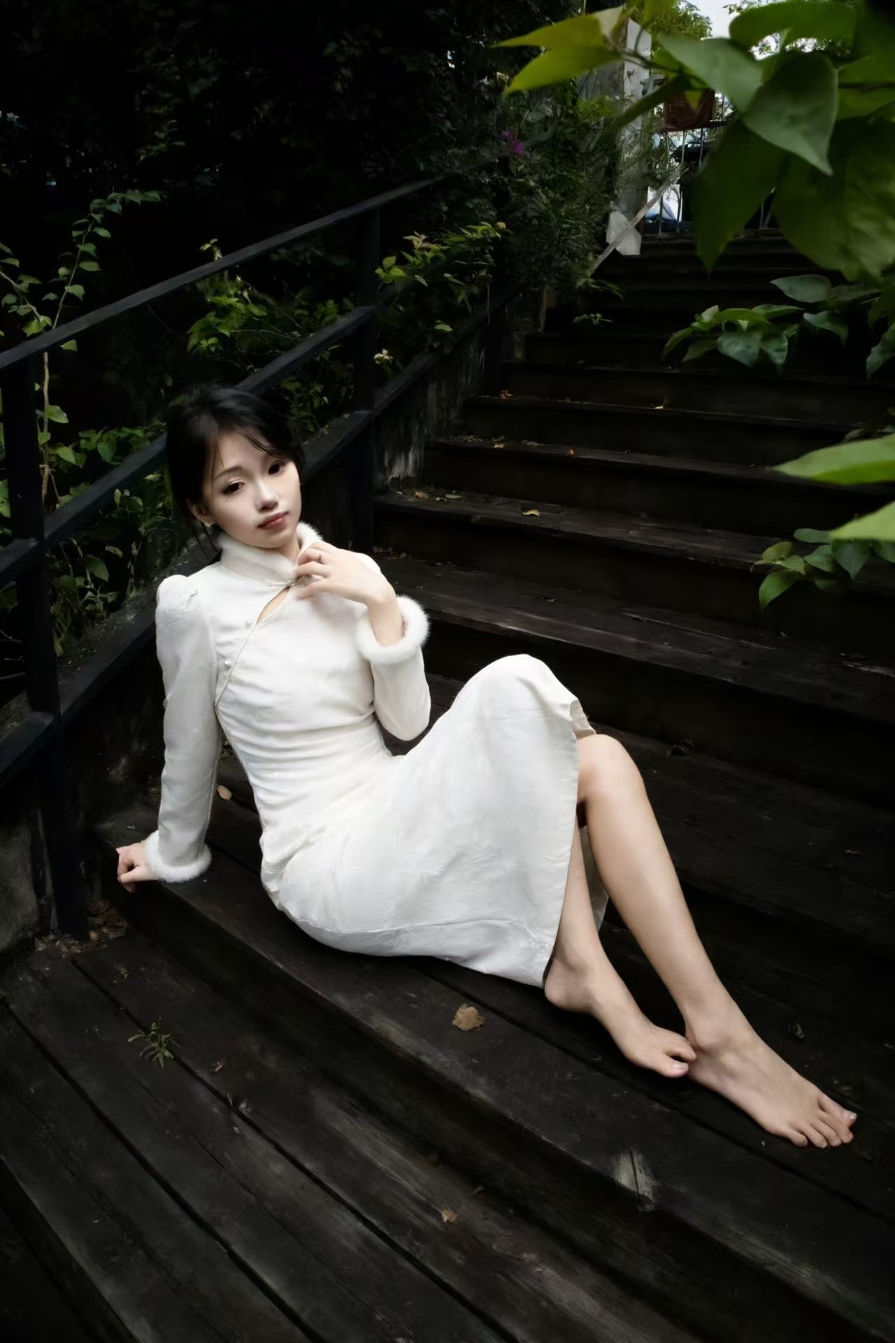 AI足愉心摄影93期：模特萌黄（搭配：白色连衣裙、板鞋、白色棉袜、裸足）[110+88P/2V/12.80GB]插图4