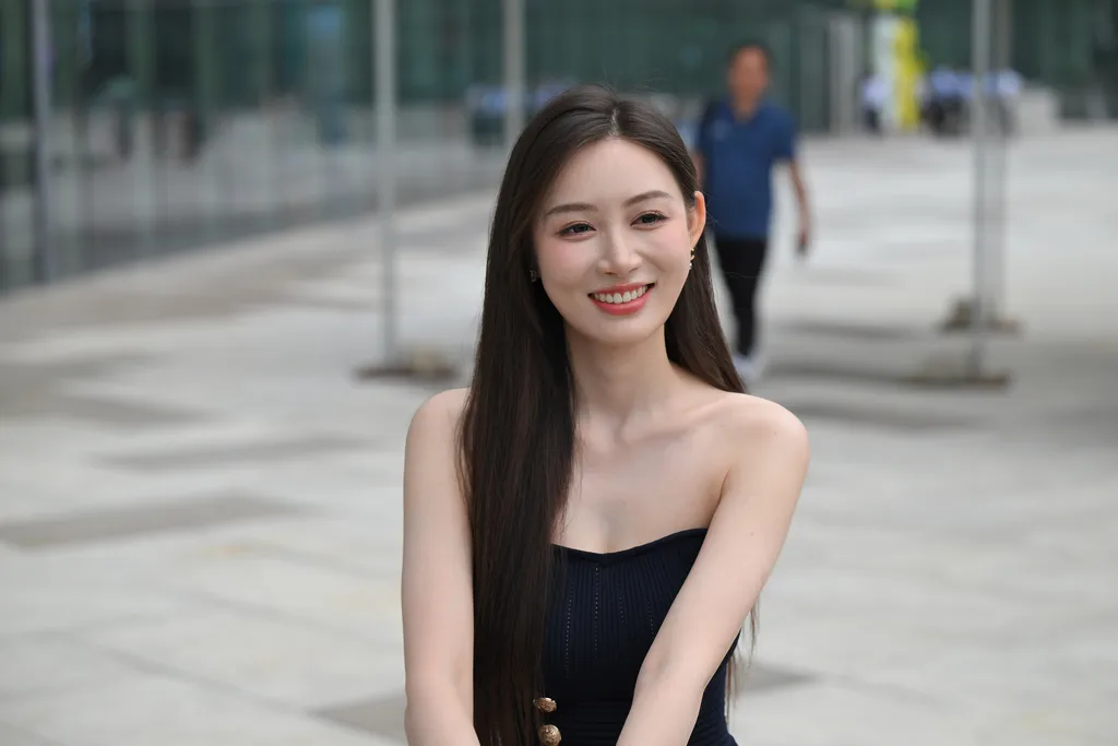 精选街拍作品 NO.6343 美腿镁足网荭敏敏[220P/562MB]插图1