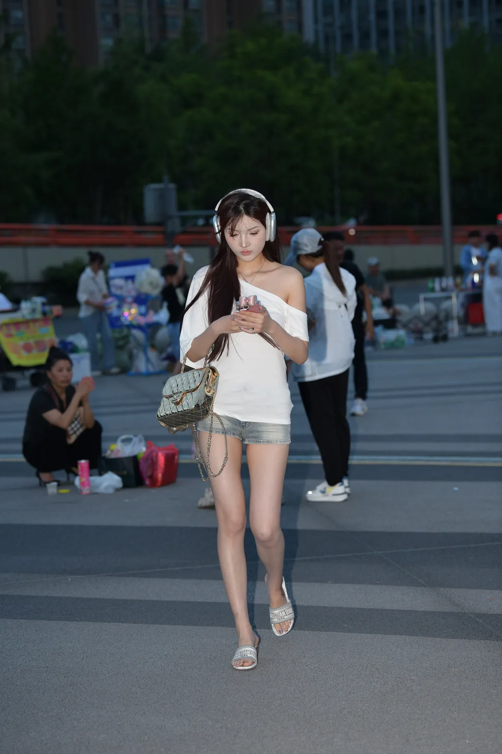 精选街拍作品 NO.6376 青春甜美牛仔短裤[139P/380MB]插图1