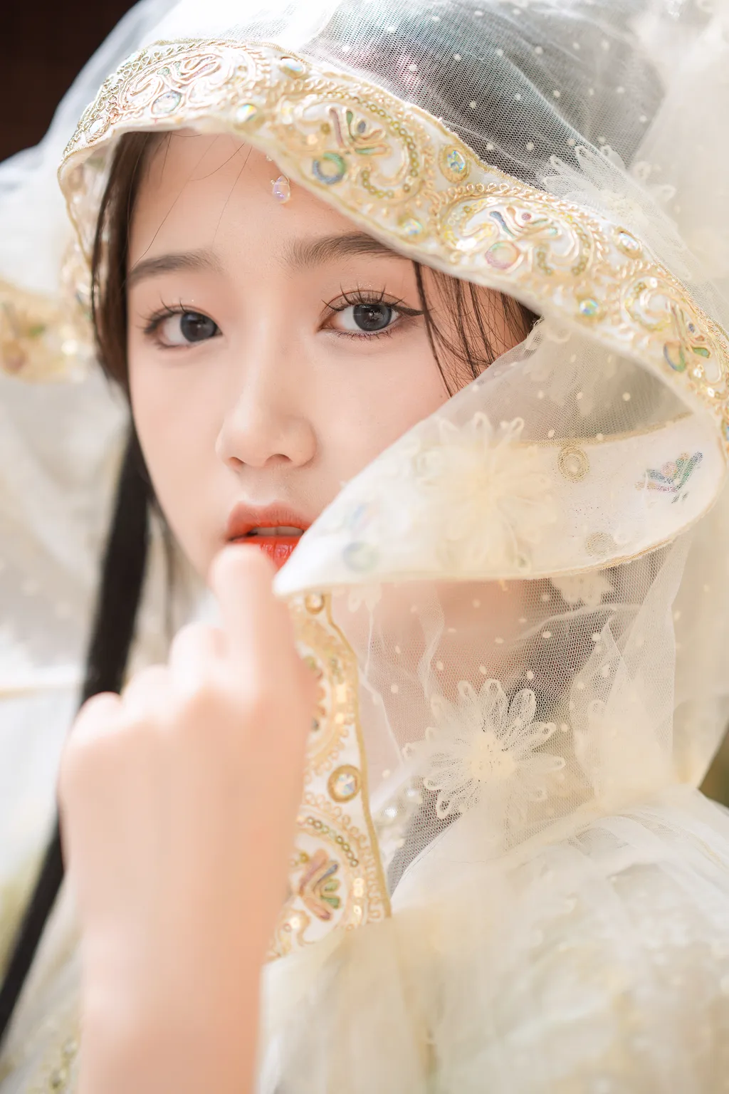 [YITUYU艺图语]2022.12.22 神的坠落 岳雨婷[26+1P/202MB]插图3