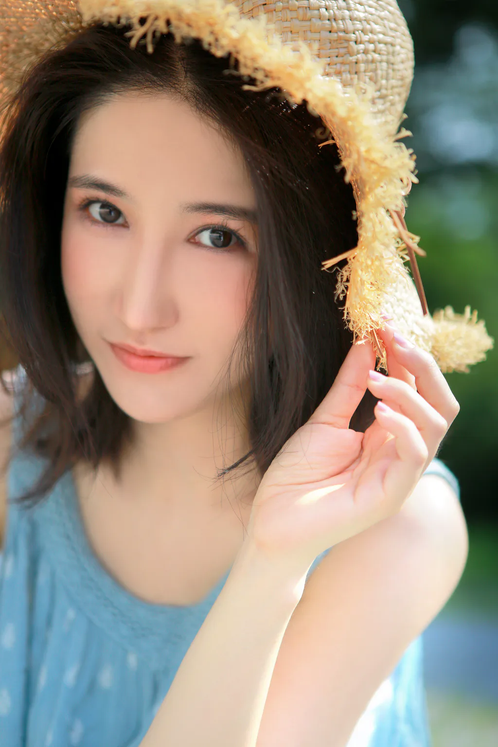 [YITUYU艺图语]2022.12.24 盛夏光年 倩[21+1P/285MB]插图