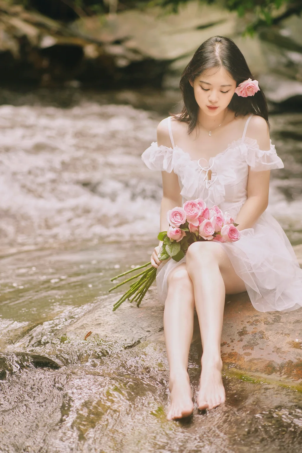 [YITUYU艺图语]2022.12.15 流淌的柔情 小桃[21+1P/267MB]插图