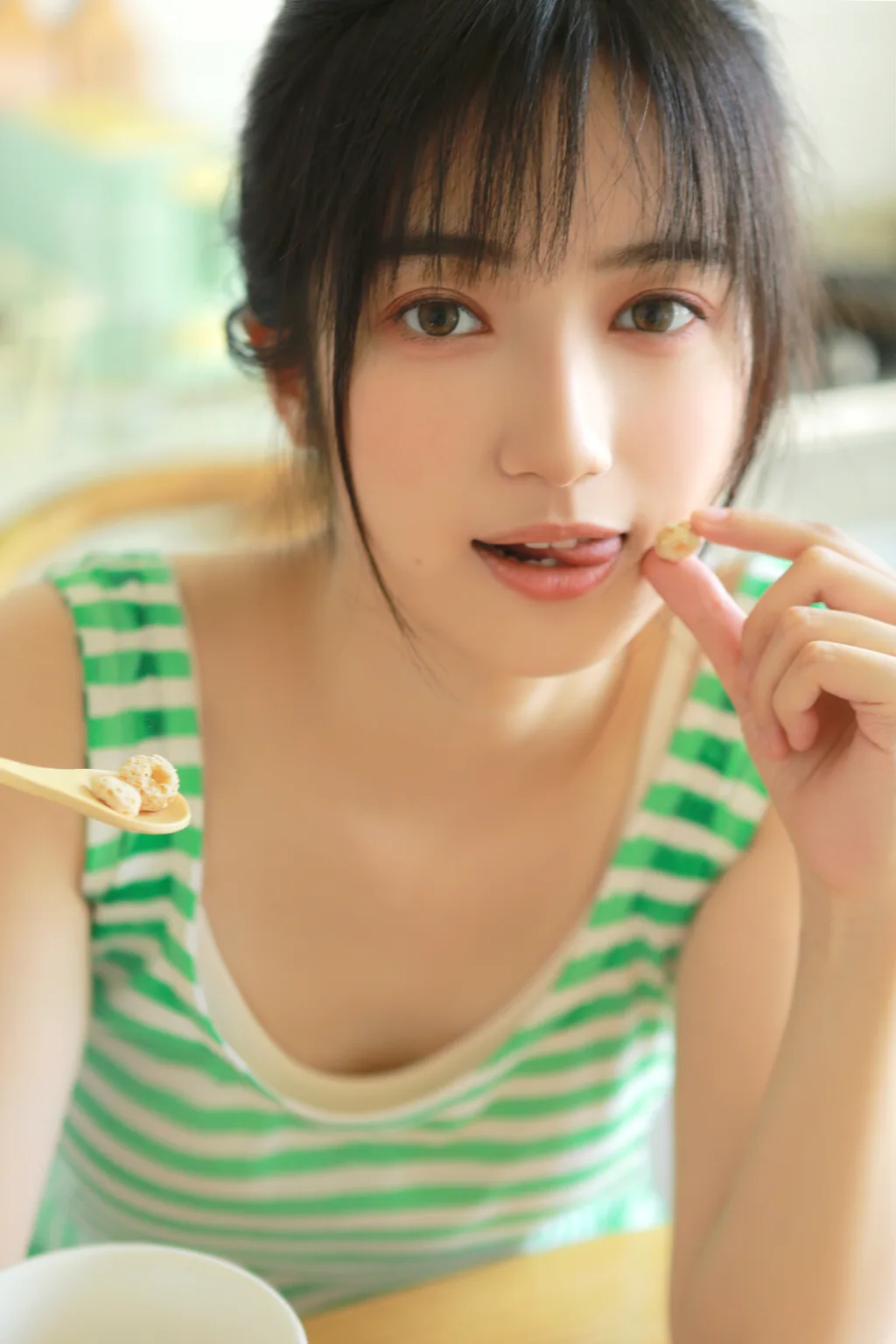 [YITUYU艺图语]2022.12.30 青提时光 月半了吧[23+1P/219MB]插图