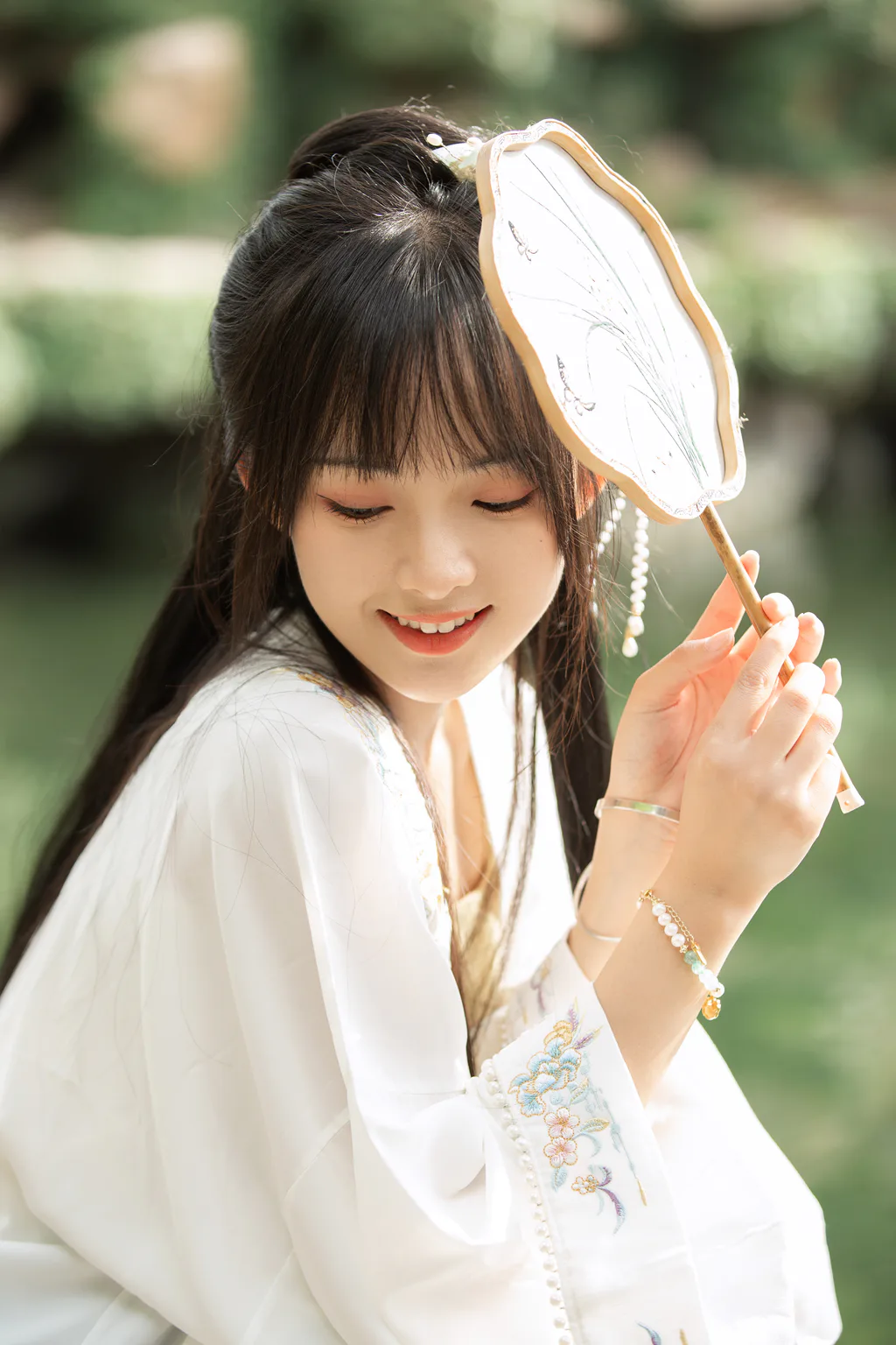 [YITUYU艺图语]2022.12.29 小扇引微凉，悠悠夏日长 莉莉崽w[22+1P/142MB]插图