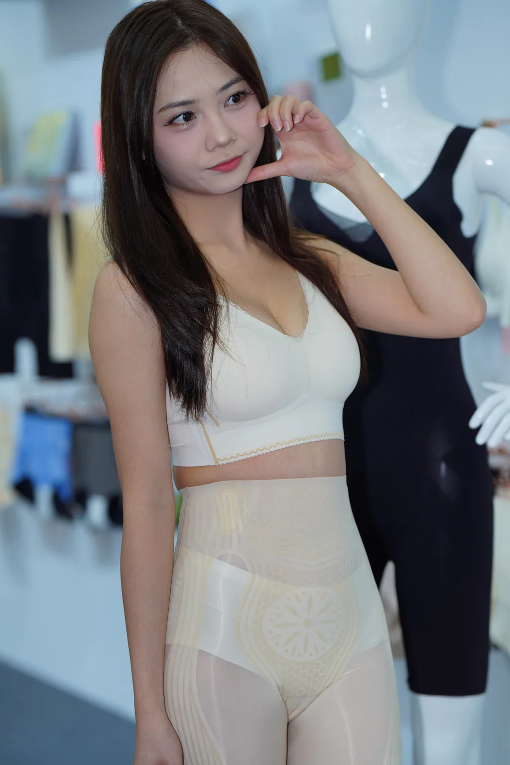 精选街拍作品 NO.6449 甜美可人内一模特[66P/112MB]插图2