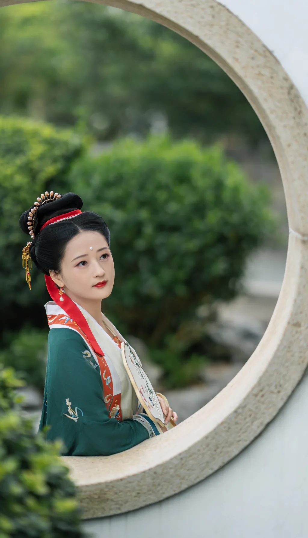 [YITUYU艺图语]2023.01.05 清平乐 谨言JINYAN99[23+1P/113MB]插图1