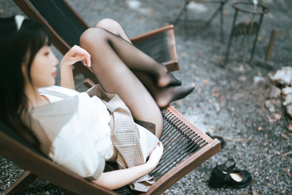 面饼仙儿 – 黑丝露营JK[17P/216MB]插图1