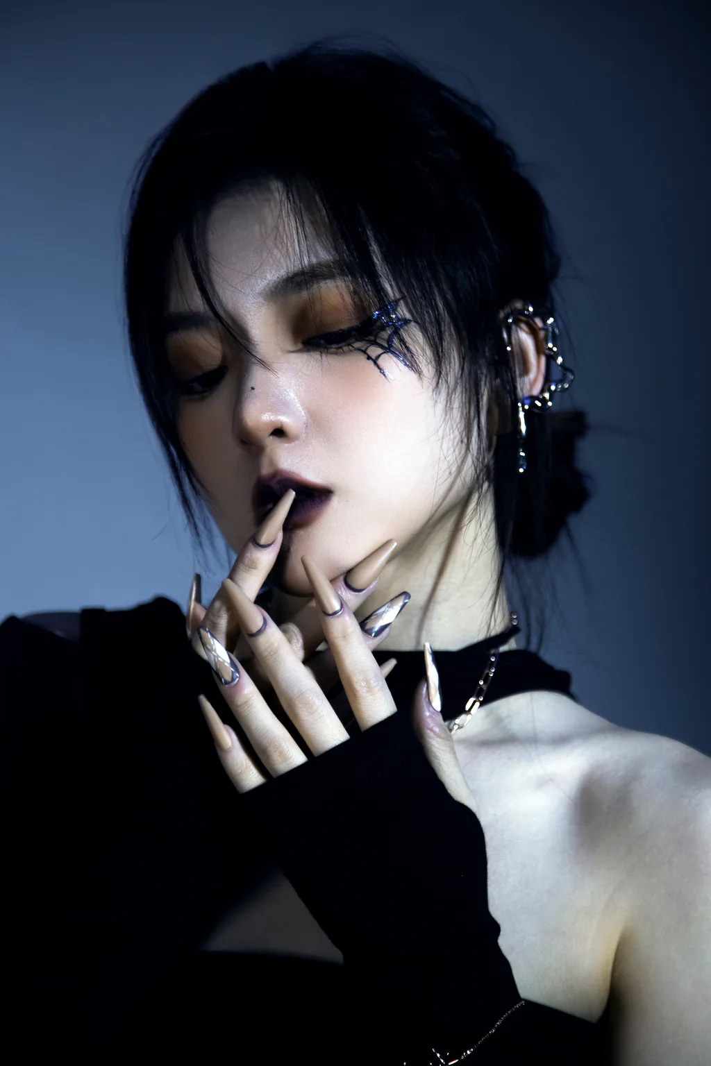 [YITUYU艺图语]2022.12.21 暗夜荆棘 可乙瘦[23+1P/272MB]插图