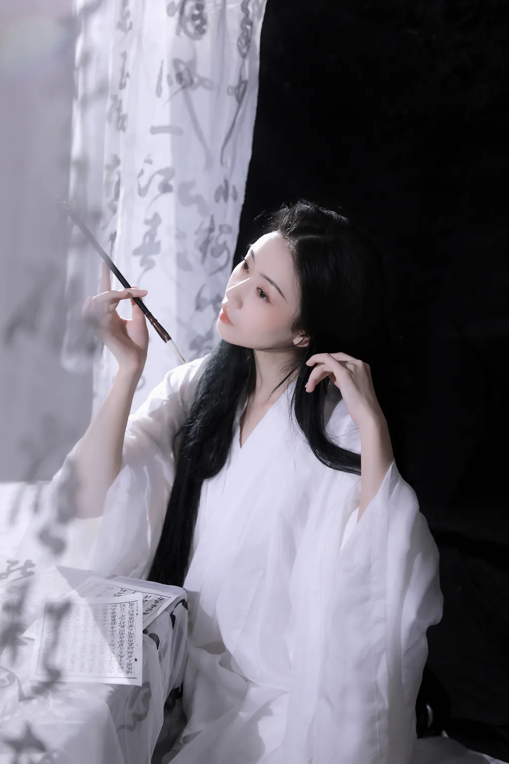 [YITUYU艺图语]2023.01.02 提笔写月 媛媛月舞[19+1P/181MB]插图