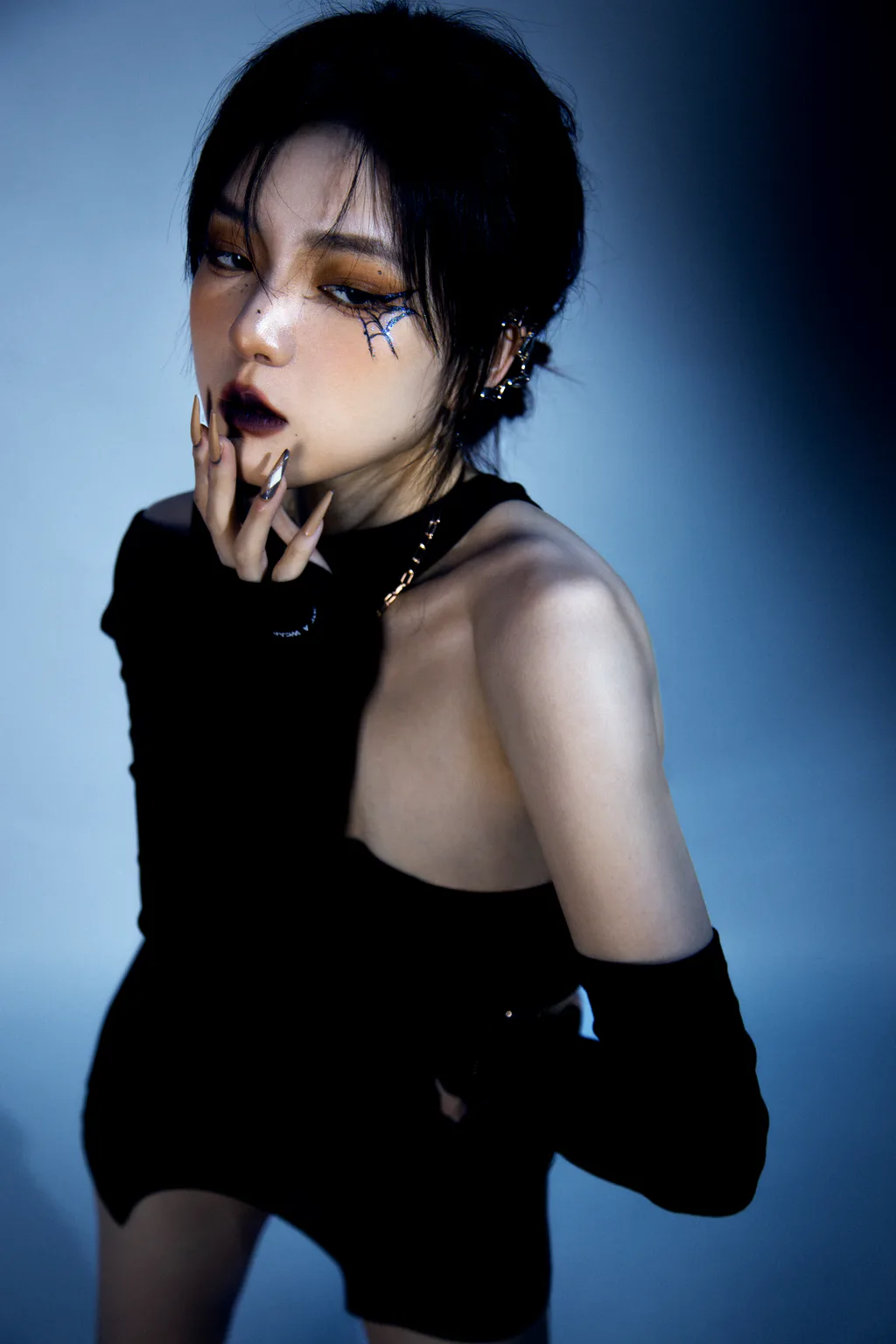 [YITUYU艺图语]2022.12.21 暗夜荆棘 可乙瘦[23+1P/272MB]插图1