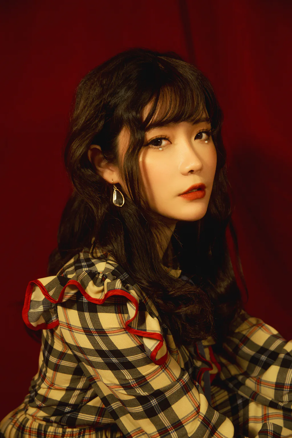 [YITUYU艺图语]2022.12.31 镜中的梦 吴琼琼[20+1P/370MB]插图1