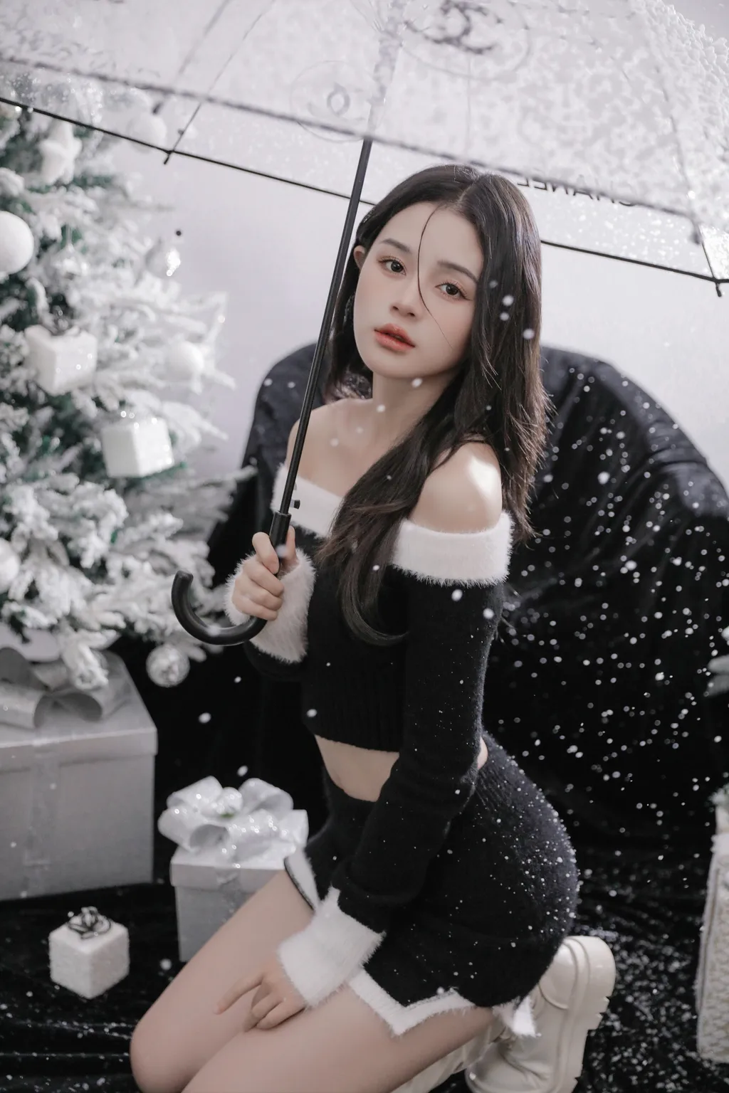 [YITUYU艺图语]2022.12.11 圣诞少女 馨瑶XINYAO[24+1P/301MB]插图1