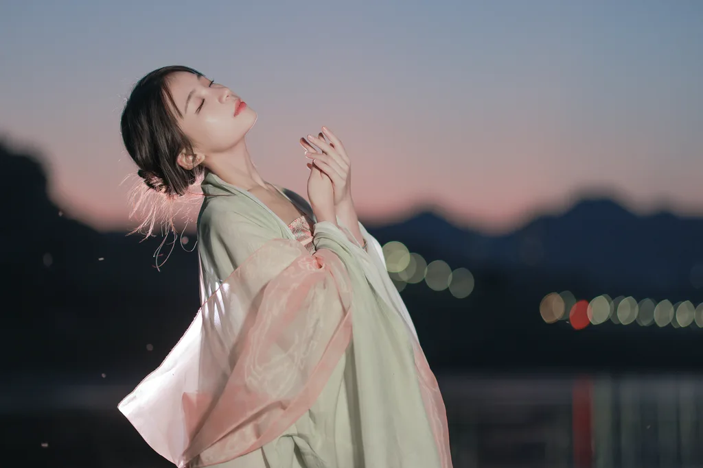 [YITUYU艺图语]2022.12.15 星河 卷卷[22+1P/157MB]插图2