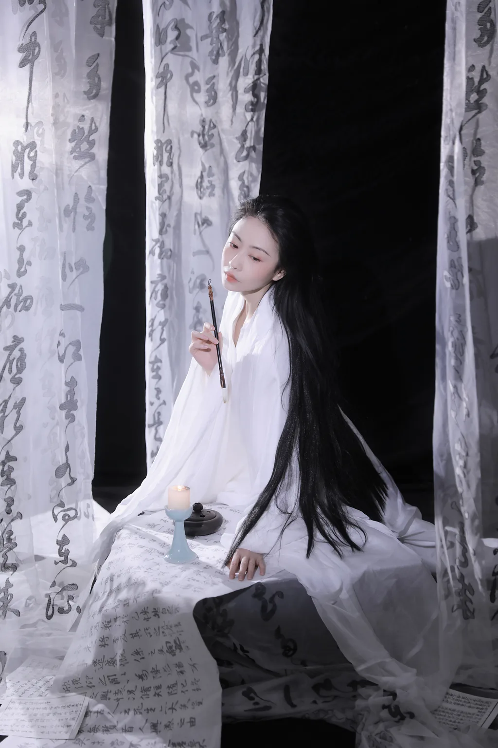 [YITUYU艺图语]2023.01.02 提笔写月 媛媛月舞[19+1P/181MB]插图1