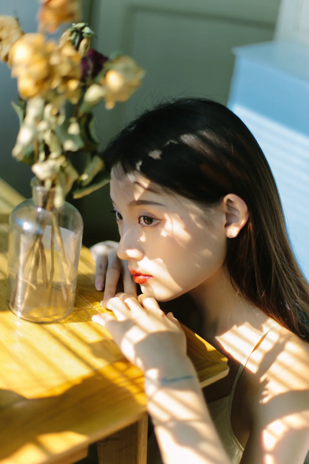 [YITUYU艺图语]2022.12.16 光与影 吾蕊-[37+1P/357MB]插图