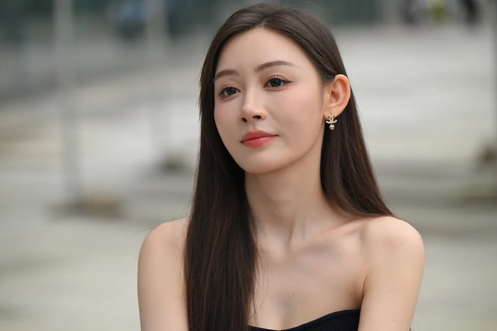 精选街拍作品 NO.6343 美腿镁足网荭敏敏[220P/562MB]插图2