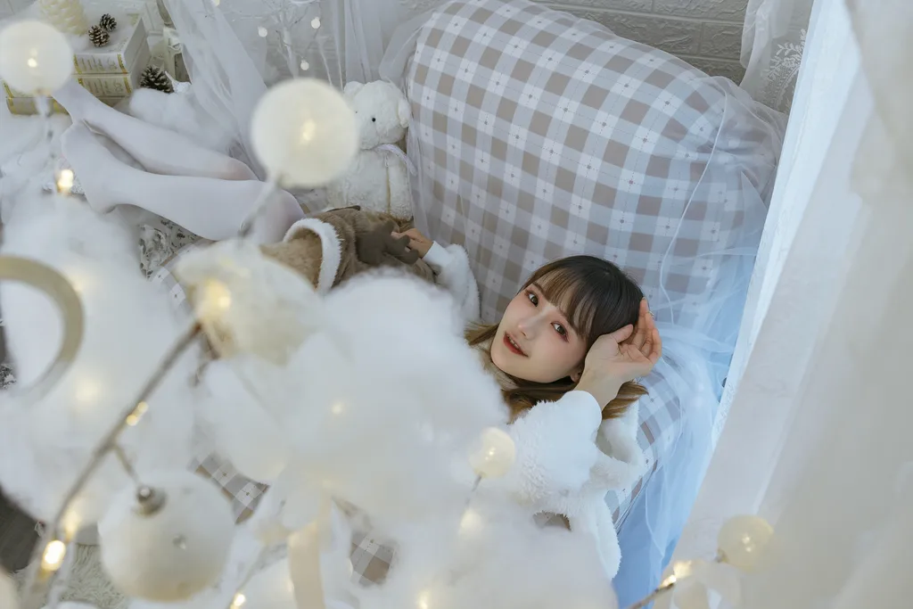 [YITUYU艺图语]2022.12.17 温馨少女与宠物们 兔子Zzz不吃胡萝卜[23+1P/371MB]插图2