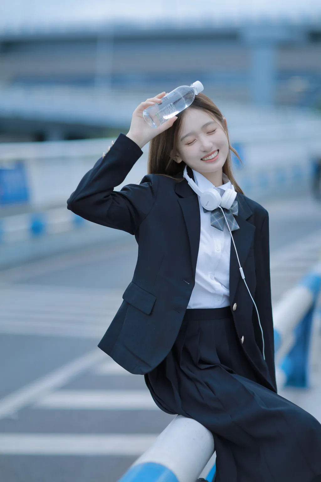 [YITUYU艺图语]2023.01.03 在蓝色夜晚相遇 瑞秋的快乐人生[21+1P/168MB]插图1