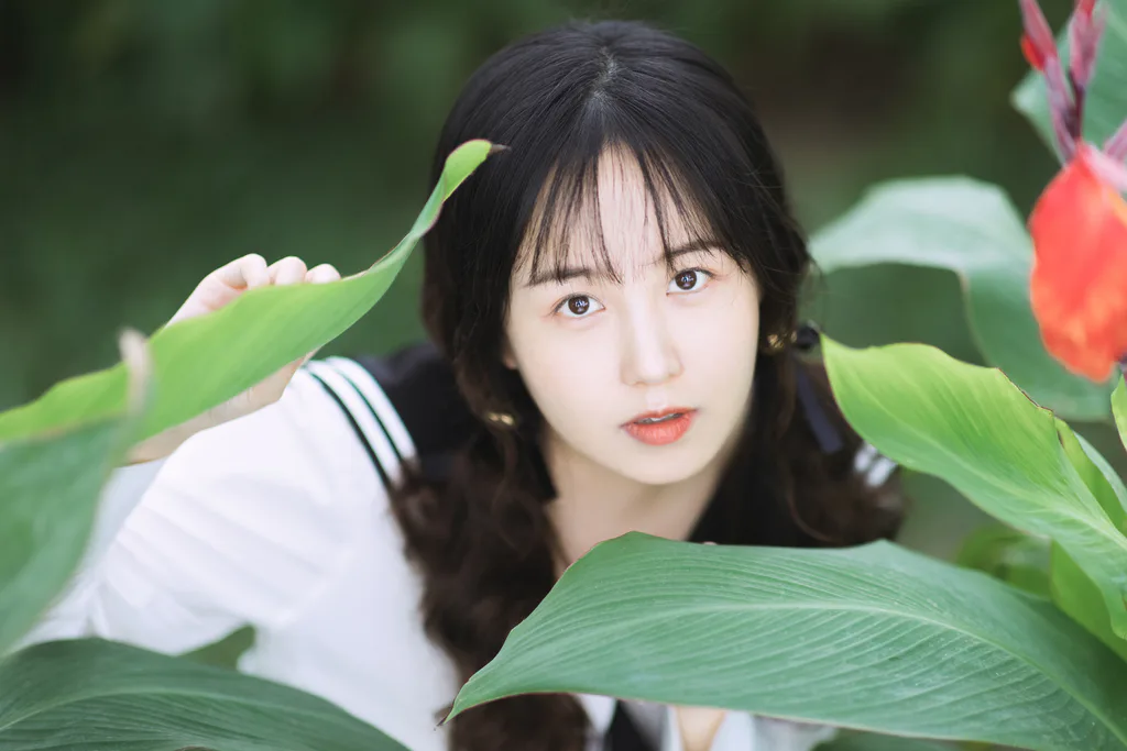 [YITUYU艺图语]2022.12.23 林中の时光 楸萩[24+1P/185MB]插图1