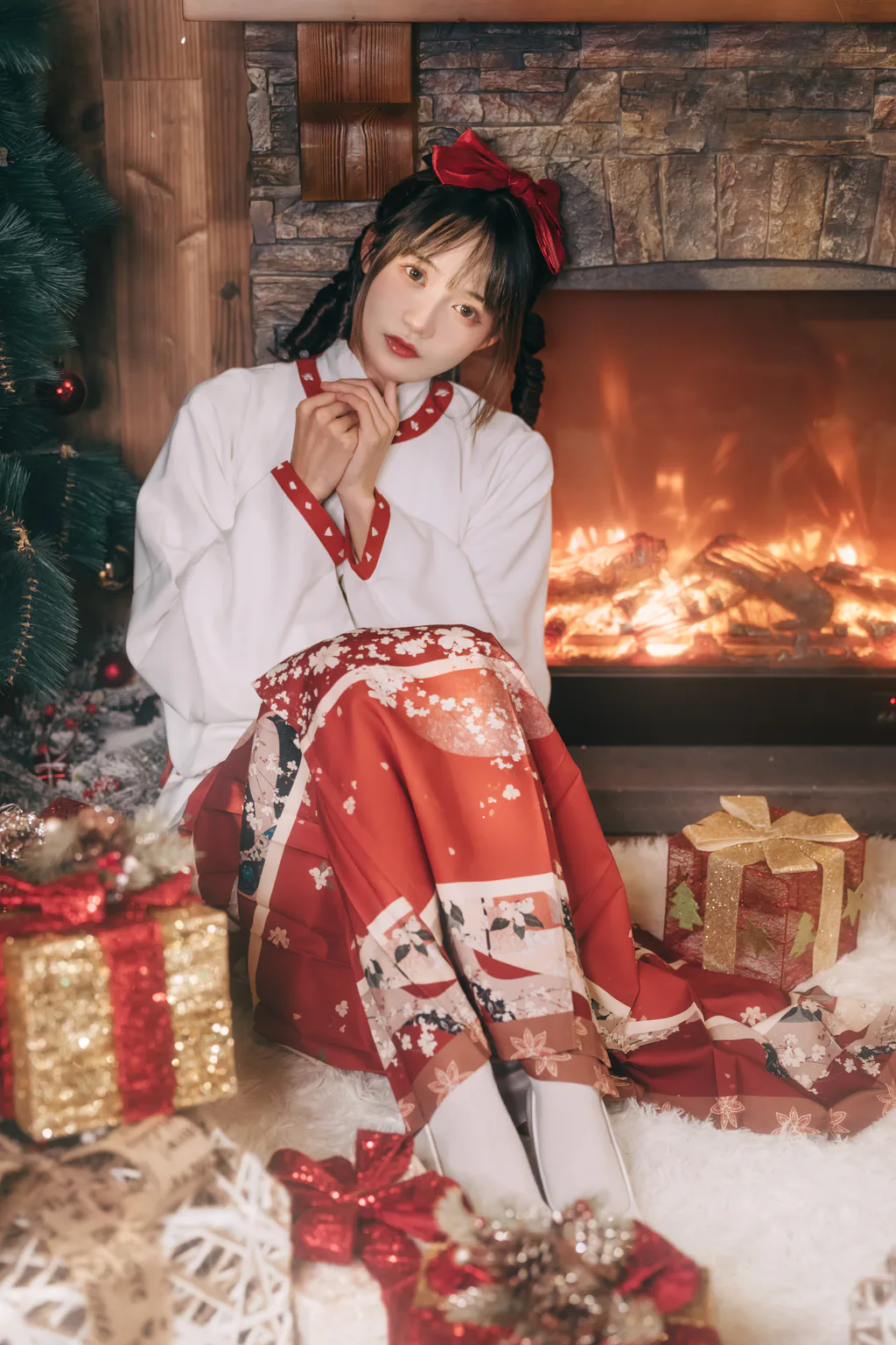 [YITUYU艺图语]2022.12.27 汉洋折衷的圣诞 兔子Zzz不吃胡萝卜[28+1P/194MB]插图1