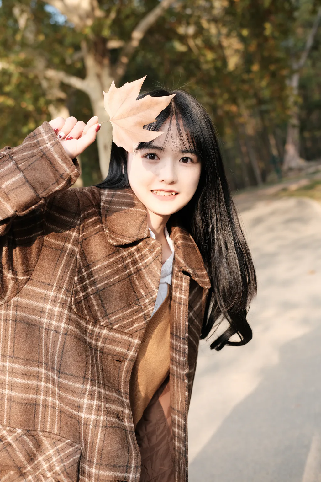 [YITUYU艺图语]2022.12.25 栗子深秋 小怡美眉cute[28+1P/413MB]插图2