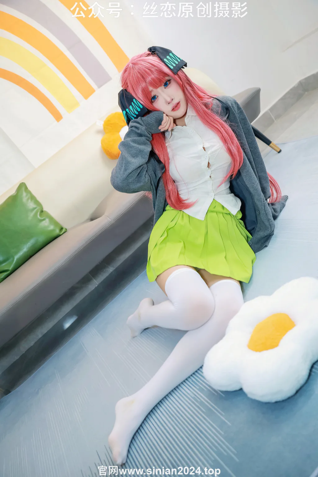 丝恋摄影 NO.023 小梦-cos动漫角色 jk连衣裙 白色丝袜 黑色小皮鞋[290P/1V/5.48GB]插图2