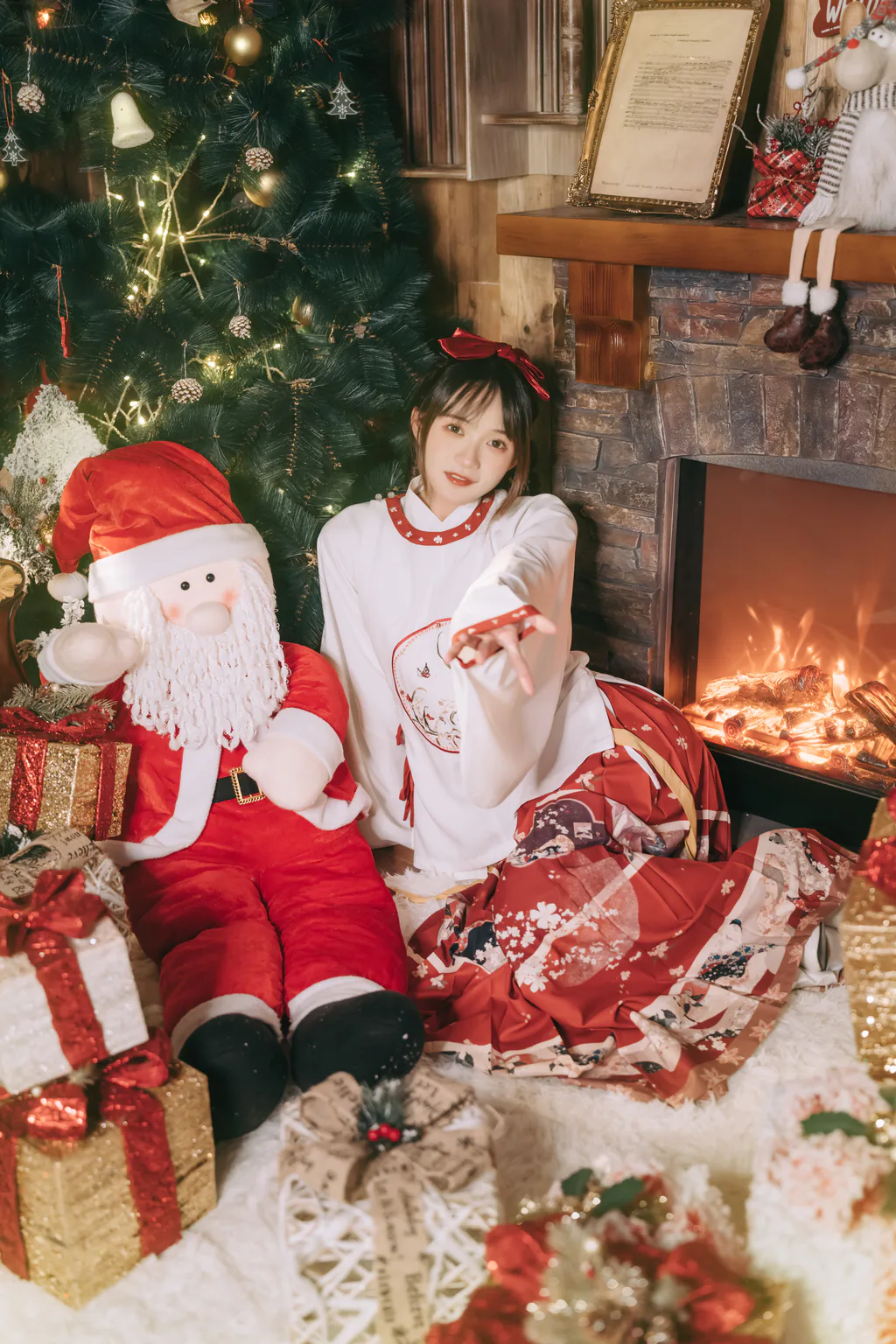 [YITUYU艺图语]2022.12.27 汉洋折衷的圣诞 兔子Zzz不吃胡萝卜[28+1P/194MB]插图2