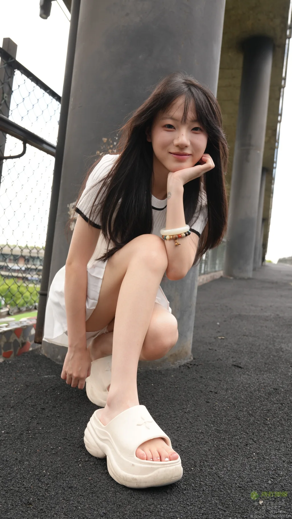 青柠摄影 NO.083 – 阿慌 白袜亮钻指甲油[128P/2V/5.21GB]插图2