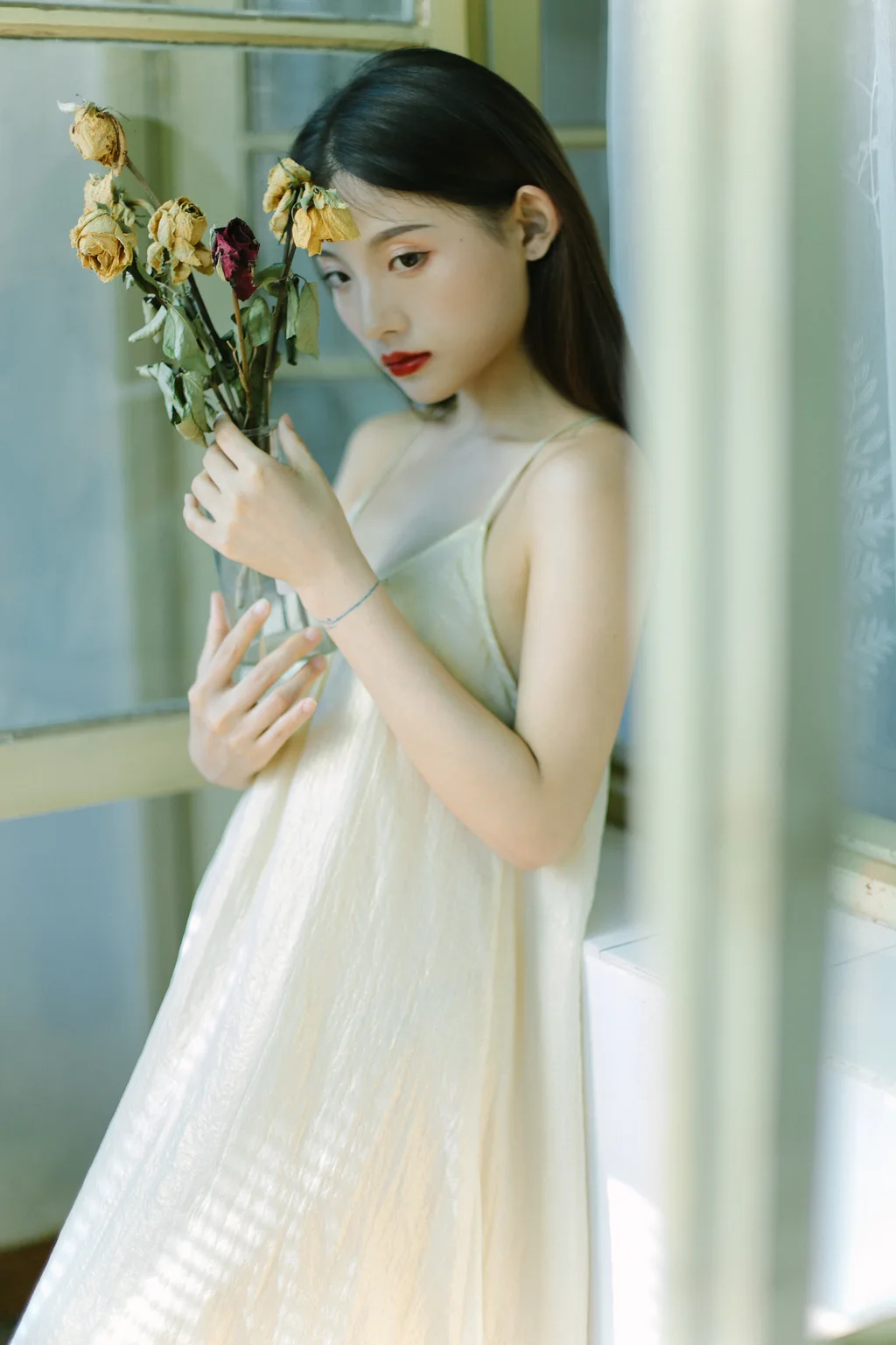 [YITUYU艺图语]2022.12.16 光与影 吾蕊-[37+1P/357MB]插图1